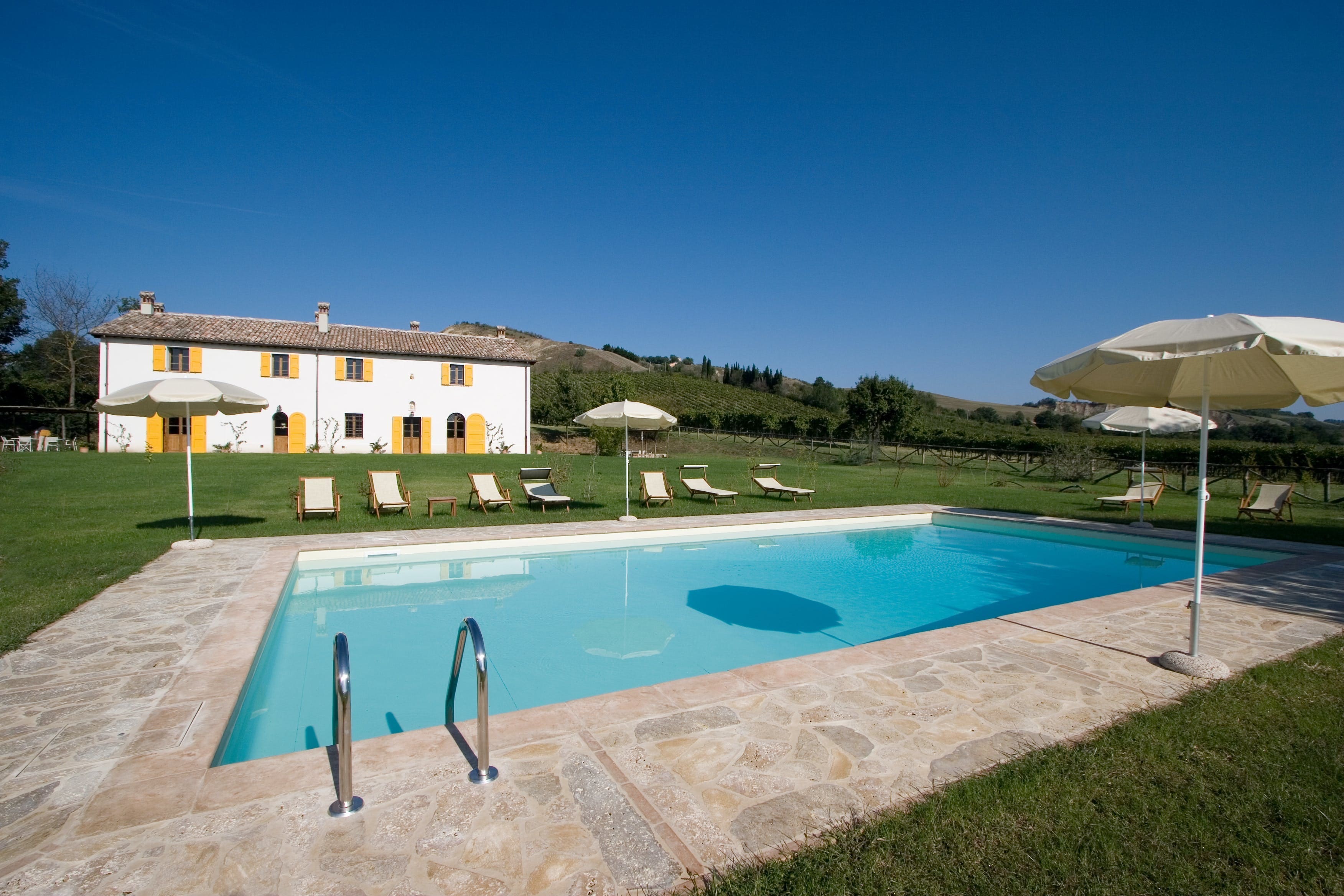 Palazzo Pineta Ravenna: 6-Bedroom Luxury Apartment with Swimming Pool, Ravenna