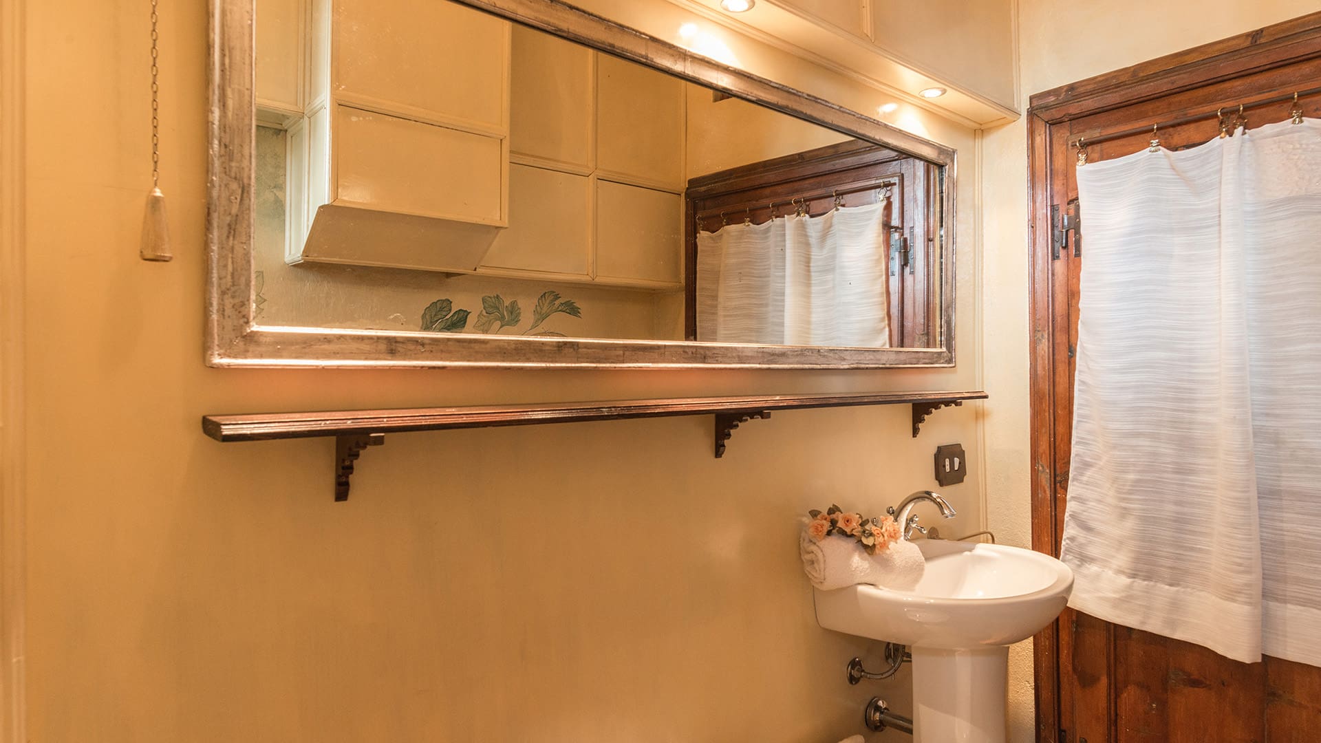 Palazzo Quercia Cortona: Spacious 7-Bedroom Luxury Apartment with Pool and Sauna, Cortona