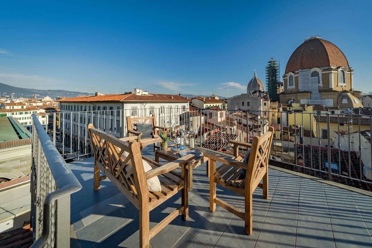 Palazzo SanLorenzo Florence: Elegant 3-Bedroom Apartment with Terraces, Duomo Florence