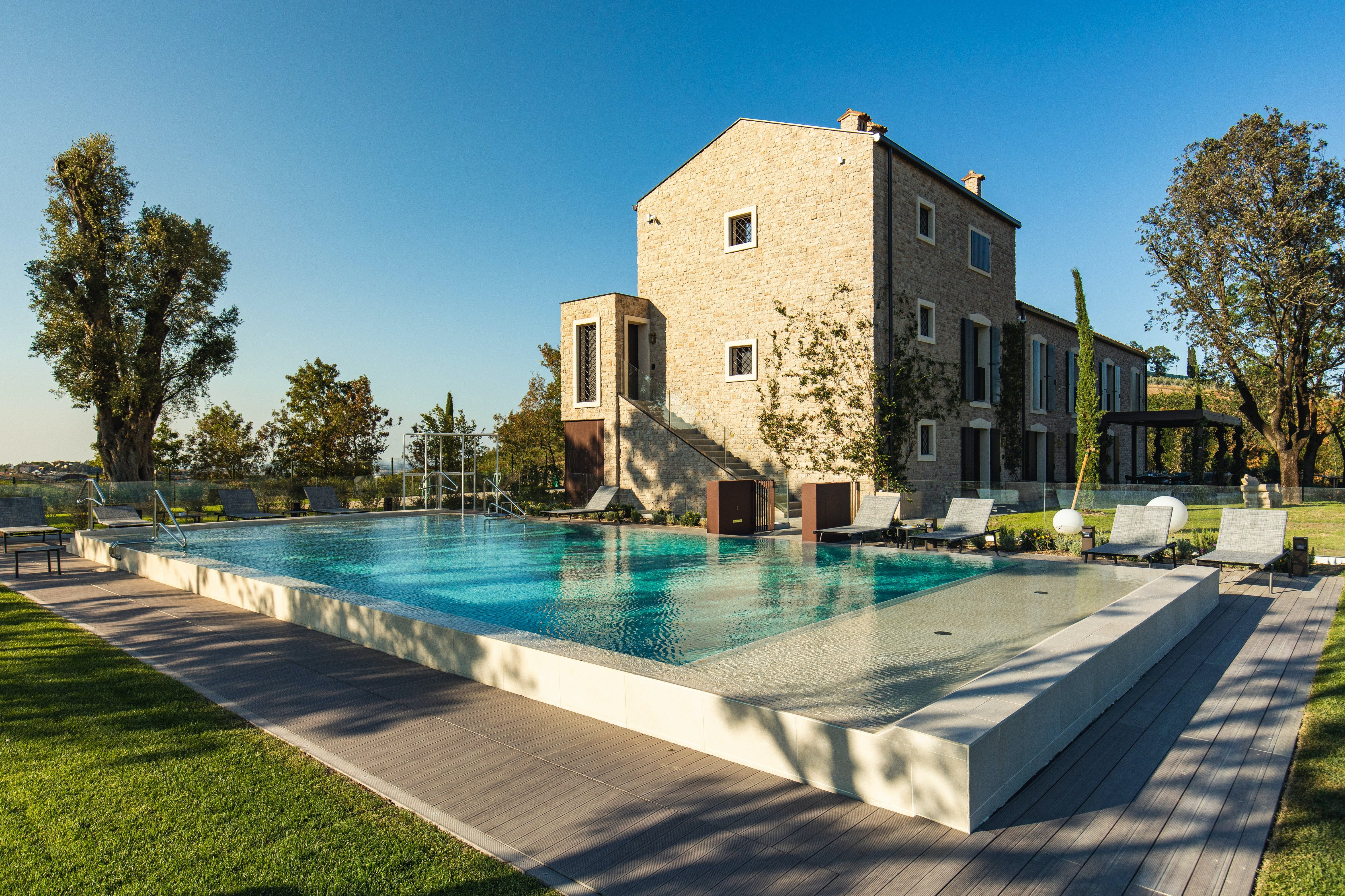 Palazzo Sanlúcar Bologna: Lavish 5-Bedroom Apartment with Private Pool, Bologna Region