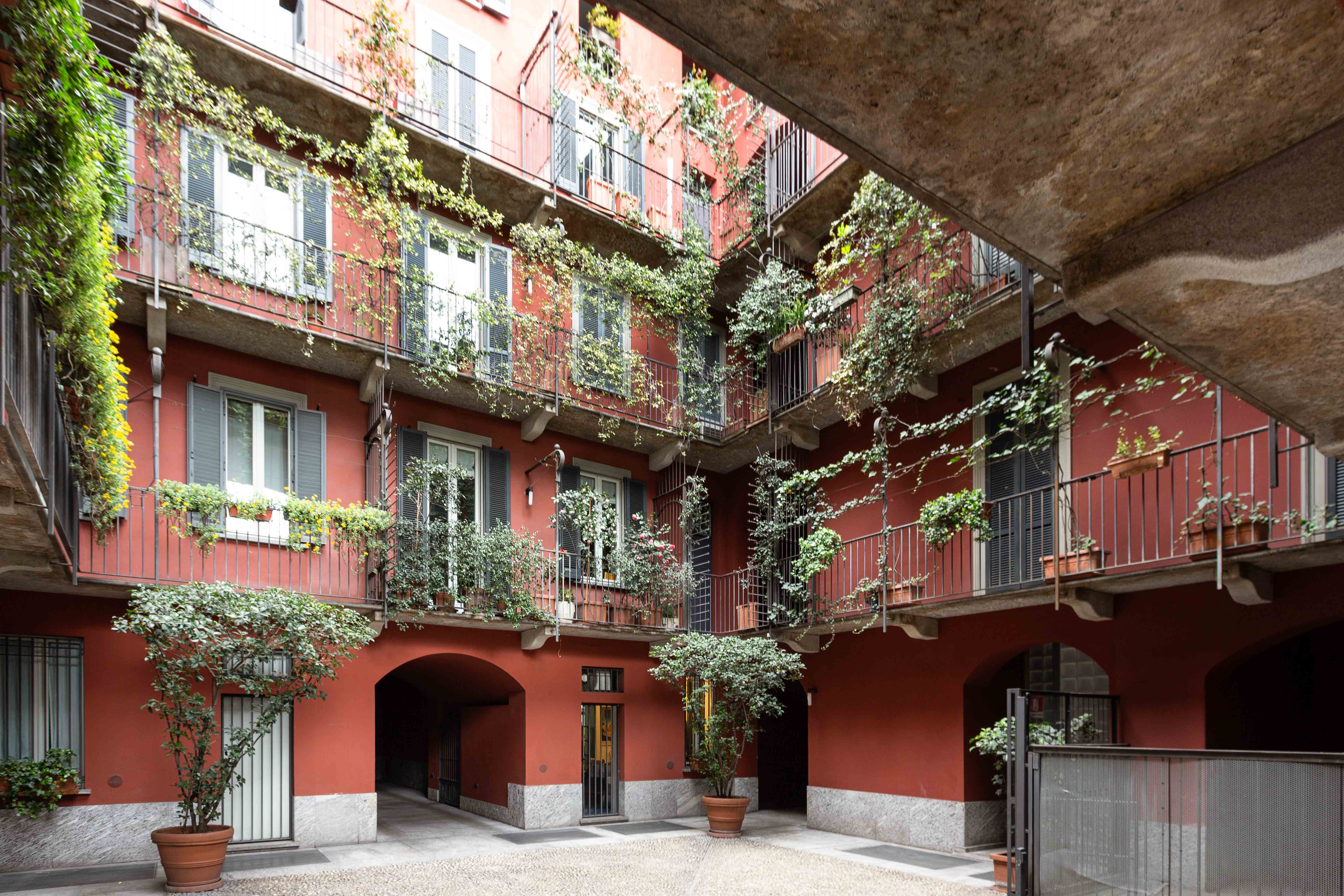 Palazzo Sempione Moscova: Chic 1-Bedroom Apartment with Modern Interiors, Milan Moscova