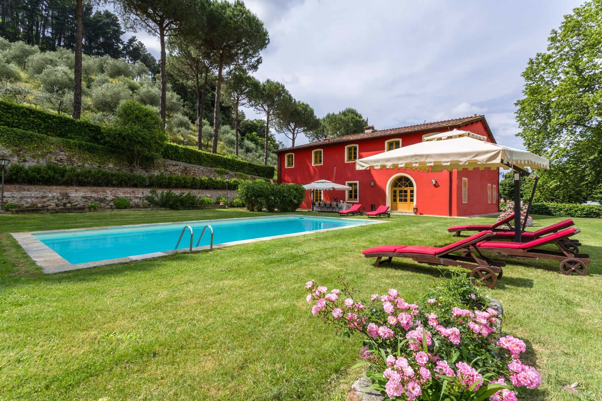 Palazzo Serchio Lucca Lucca: Luxurious 7-Bedroom Villa with Pool and Panoramic Views, Lucca