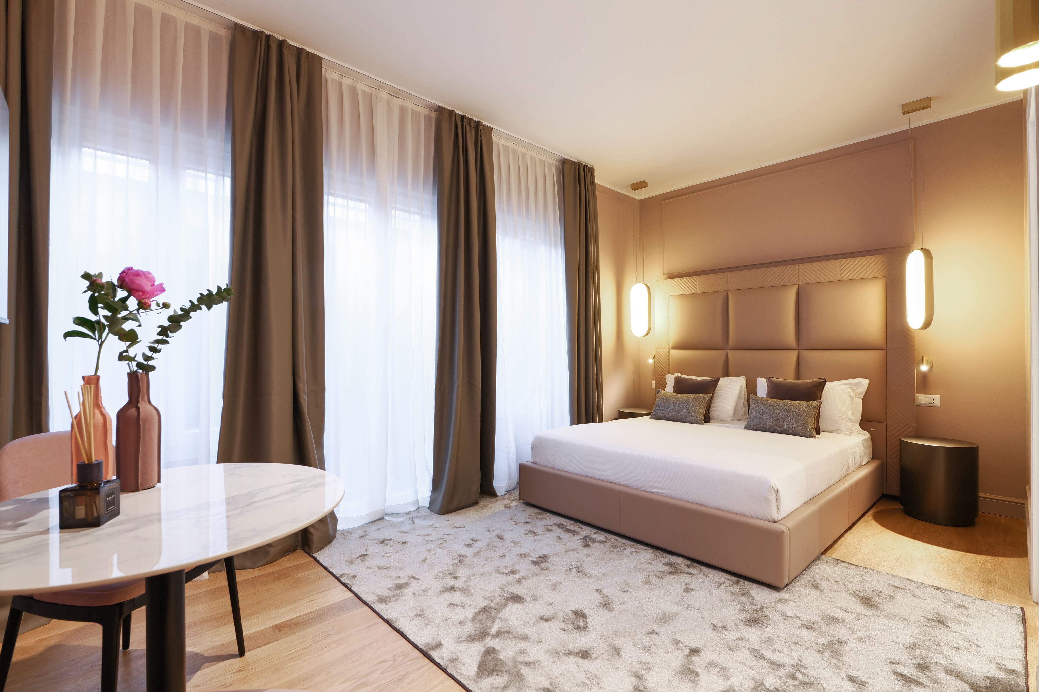 Palazzo Sforza Milan: Luxury 1-Bedroom Apartment with Stunning Terrace Views, Milan Duomo