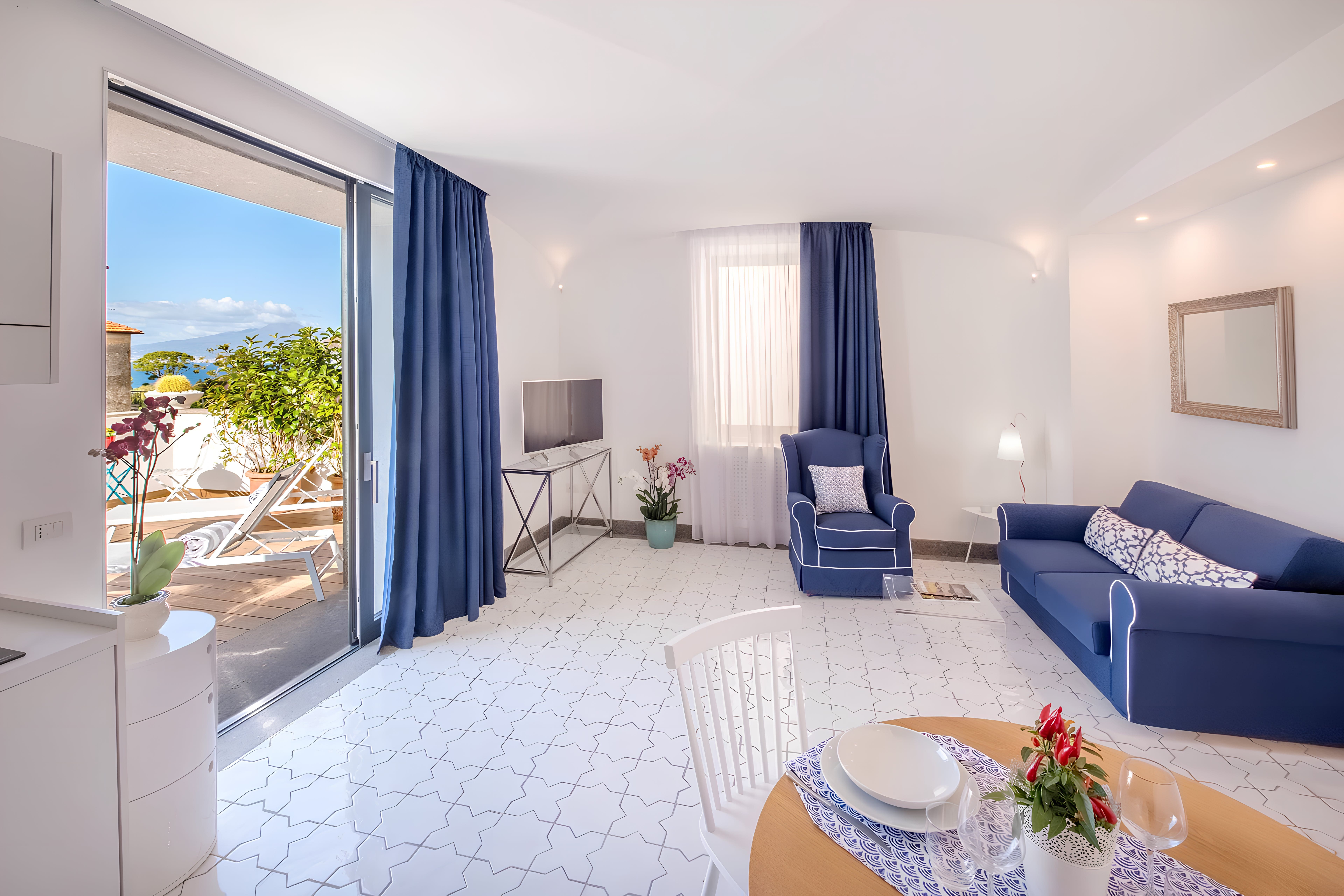 Palazzo Sirene Sorrento: Luxury 4-Bedroom Apartment with Seaview and Pool, Sorrento