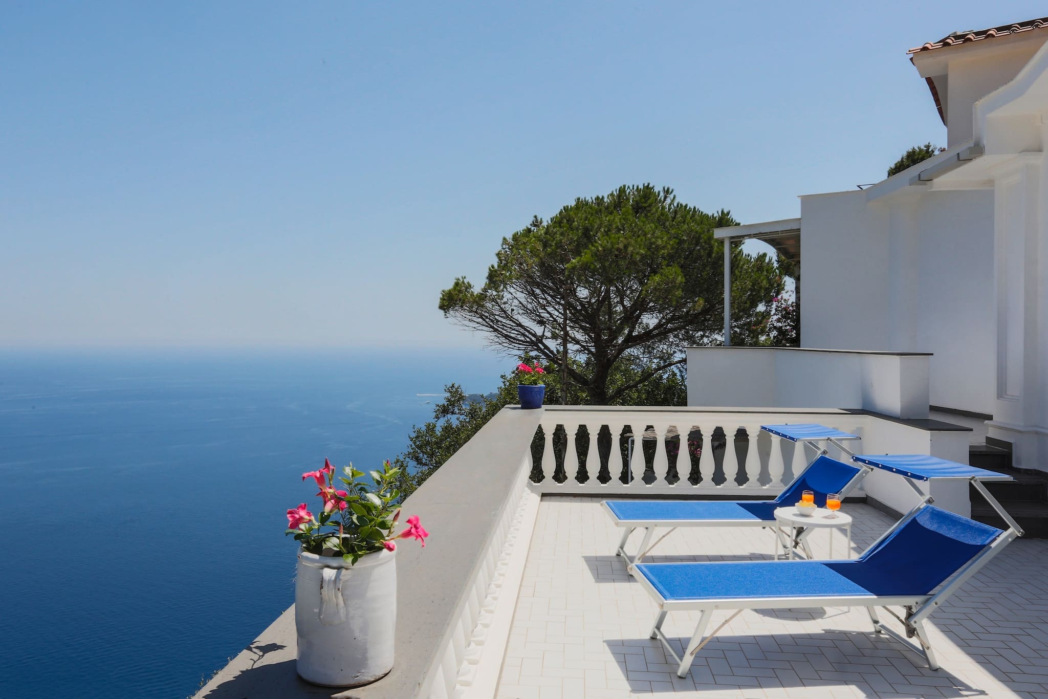 Palazzo Sirene Sorrento Sorrento 2: Elegant 4-Bedroom Luxury Apartment with Seaviews, Sorrento