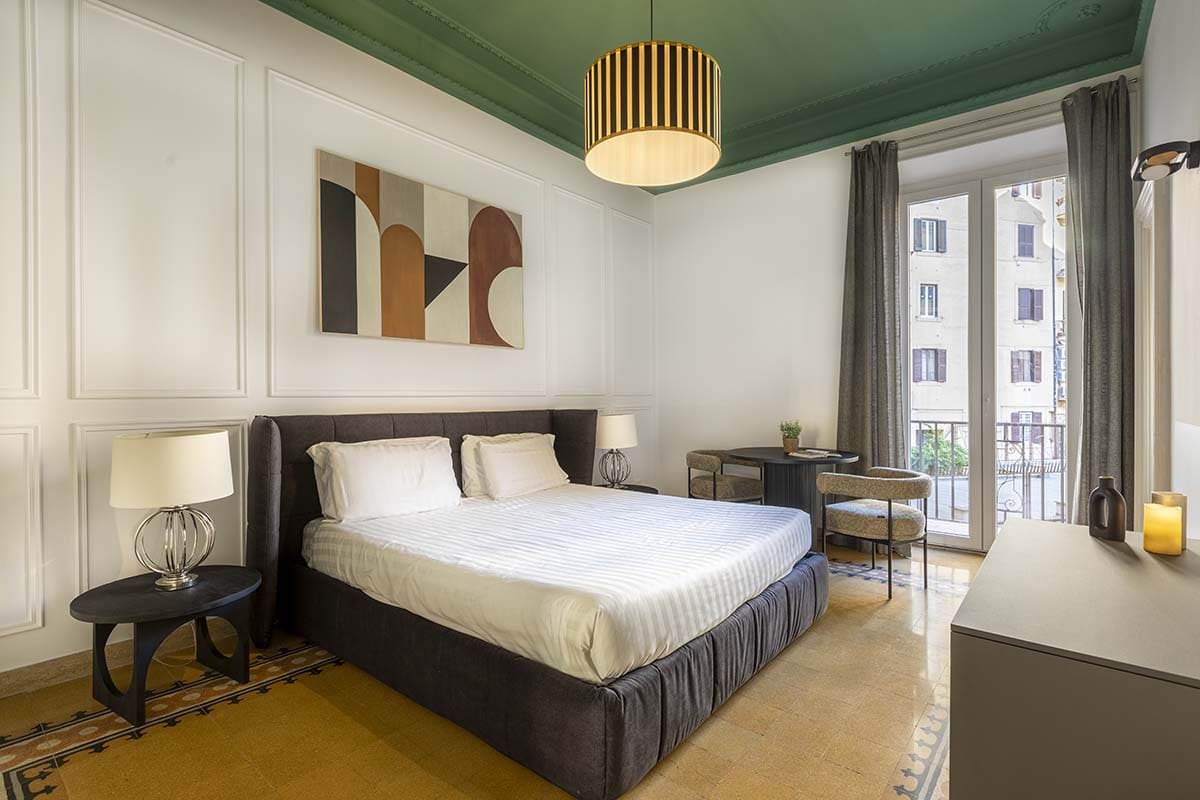 Palazzo Sirocco Flaminio: Elegant 5-Bedroom Apartment with Hot Tub, Rome