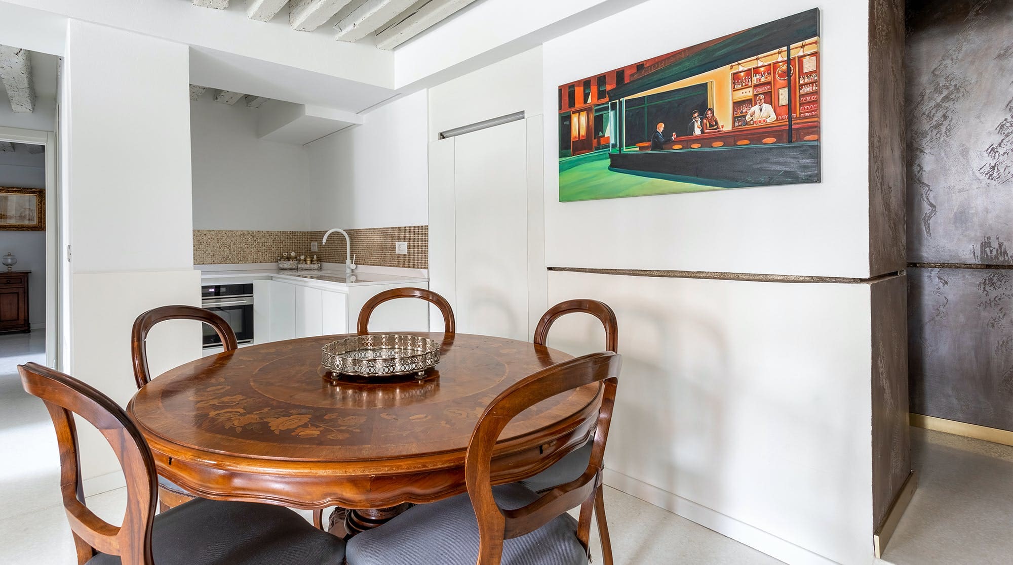 Palazzo Tintoretto Dorsoduro: Luxury 2-Bedroom Apartment with Sea Views, Dorsoduro Venice