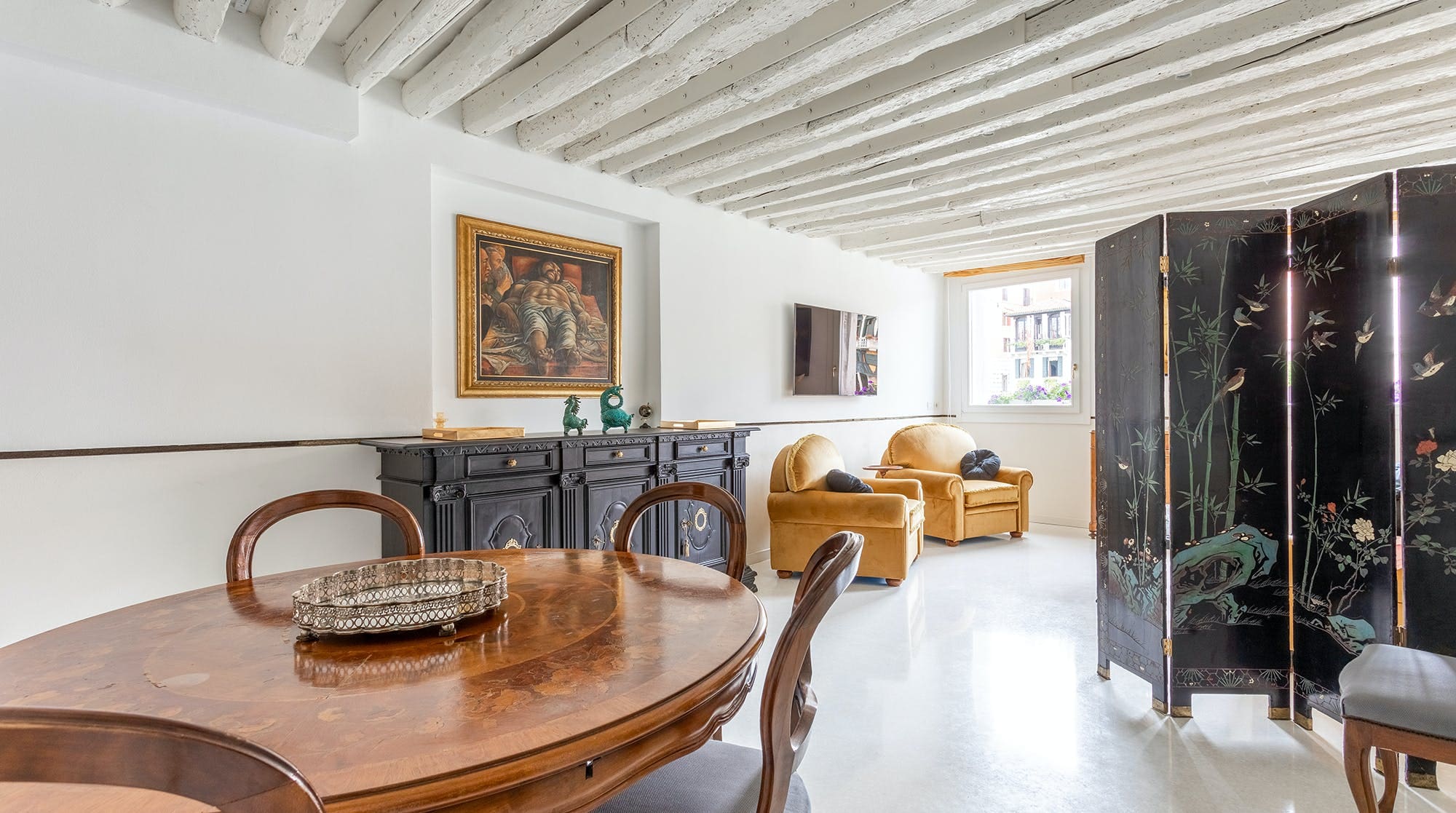 Palazzo Tintoretto Dorsoduro: Luxury 2-Bedroom Apartment with Sea Views, Dorsoduro Venice