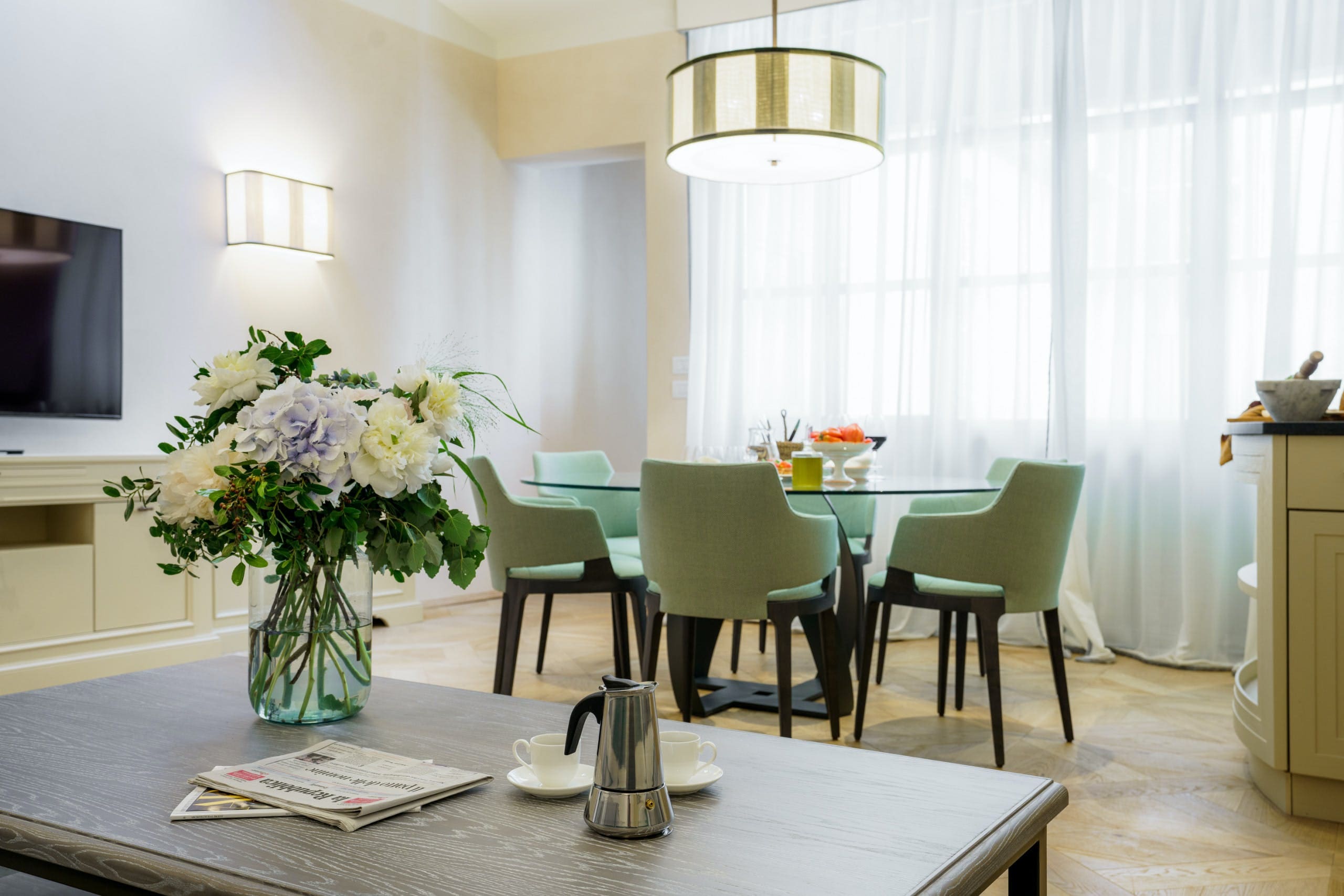 Palazzo Tintori Firenze: Elegant 3-Bedroom Apartment with Terrace, Florence Santa Croce