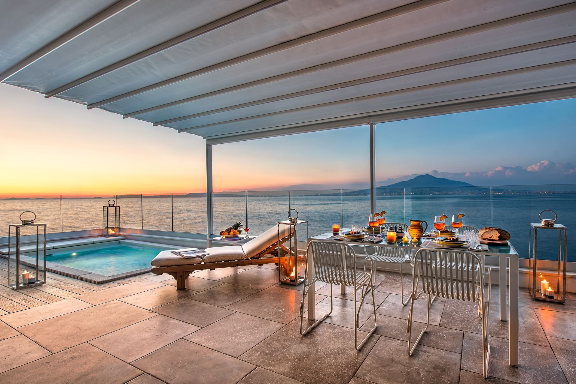 Palazzo Tramontana Sorrento: 10-Bedroom Luxury Apartment with Pool and Seaview, Sorrento