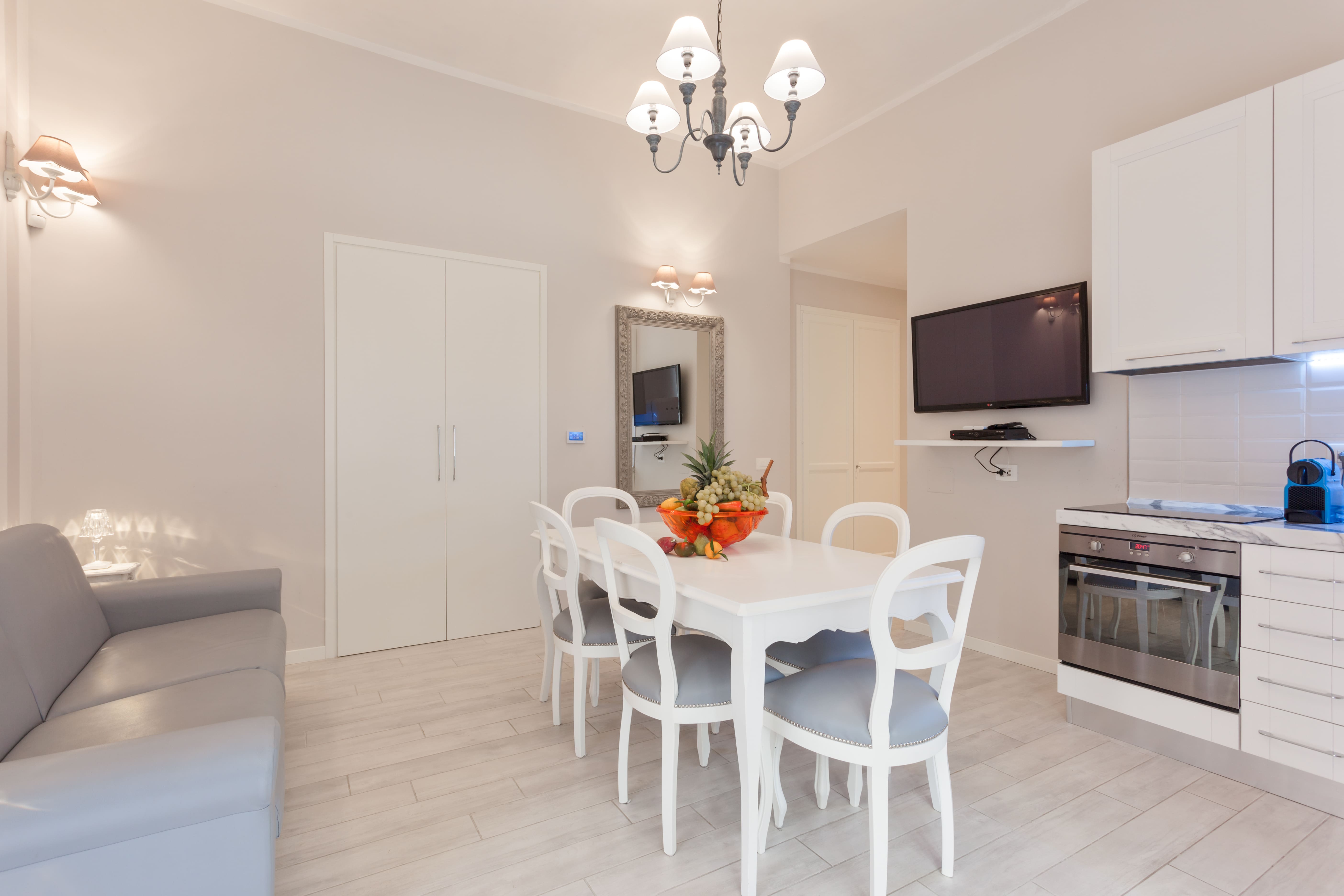 Palazzo Vento Prati: Spacious 5-Bedroom Apartment with Terrace, Rome Prati