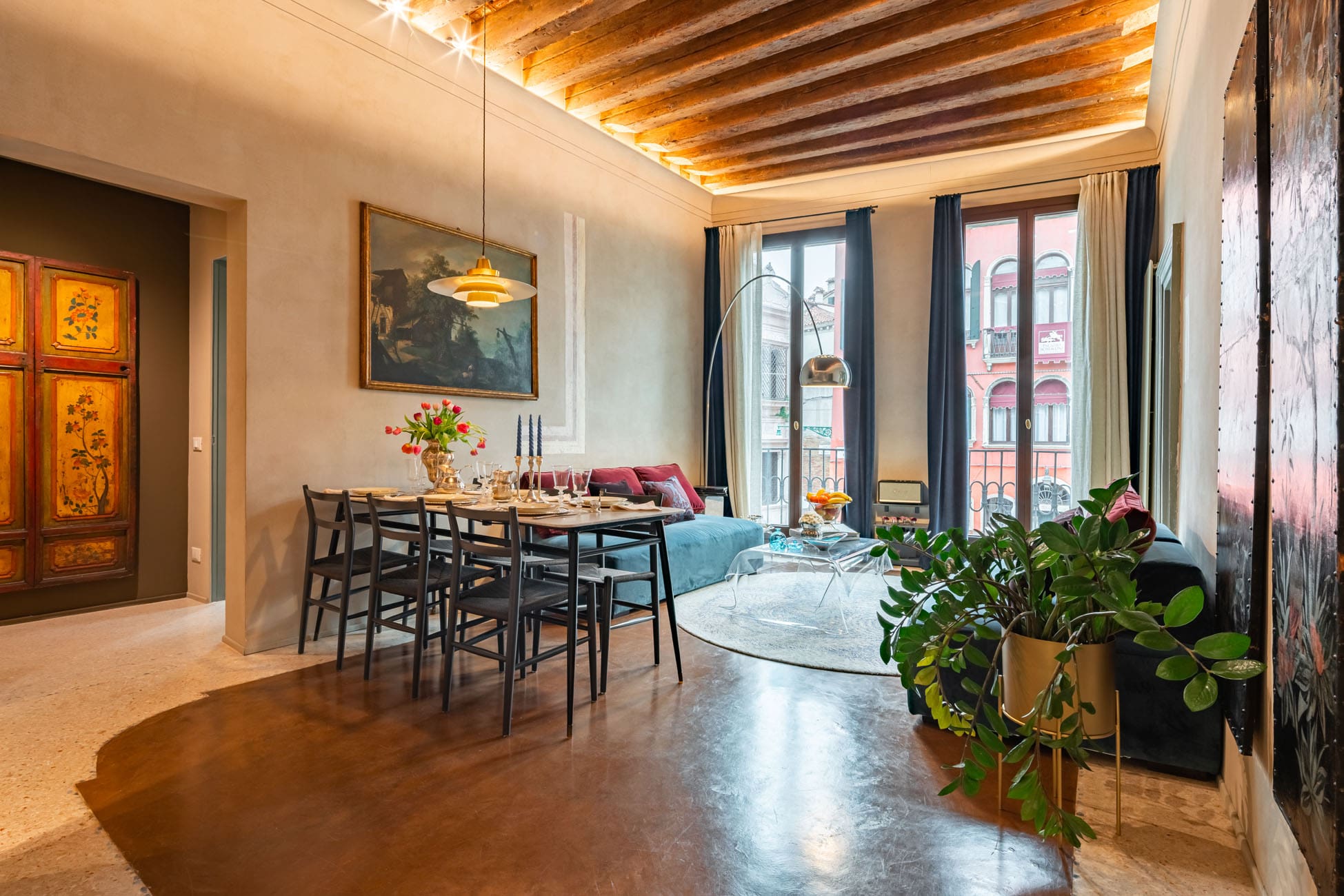 Palazzo Vivarini San Marco: Elegant 3-Bedroom Luxury Apartment with Seaview, San Marco