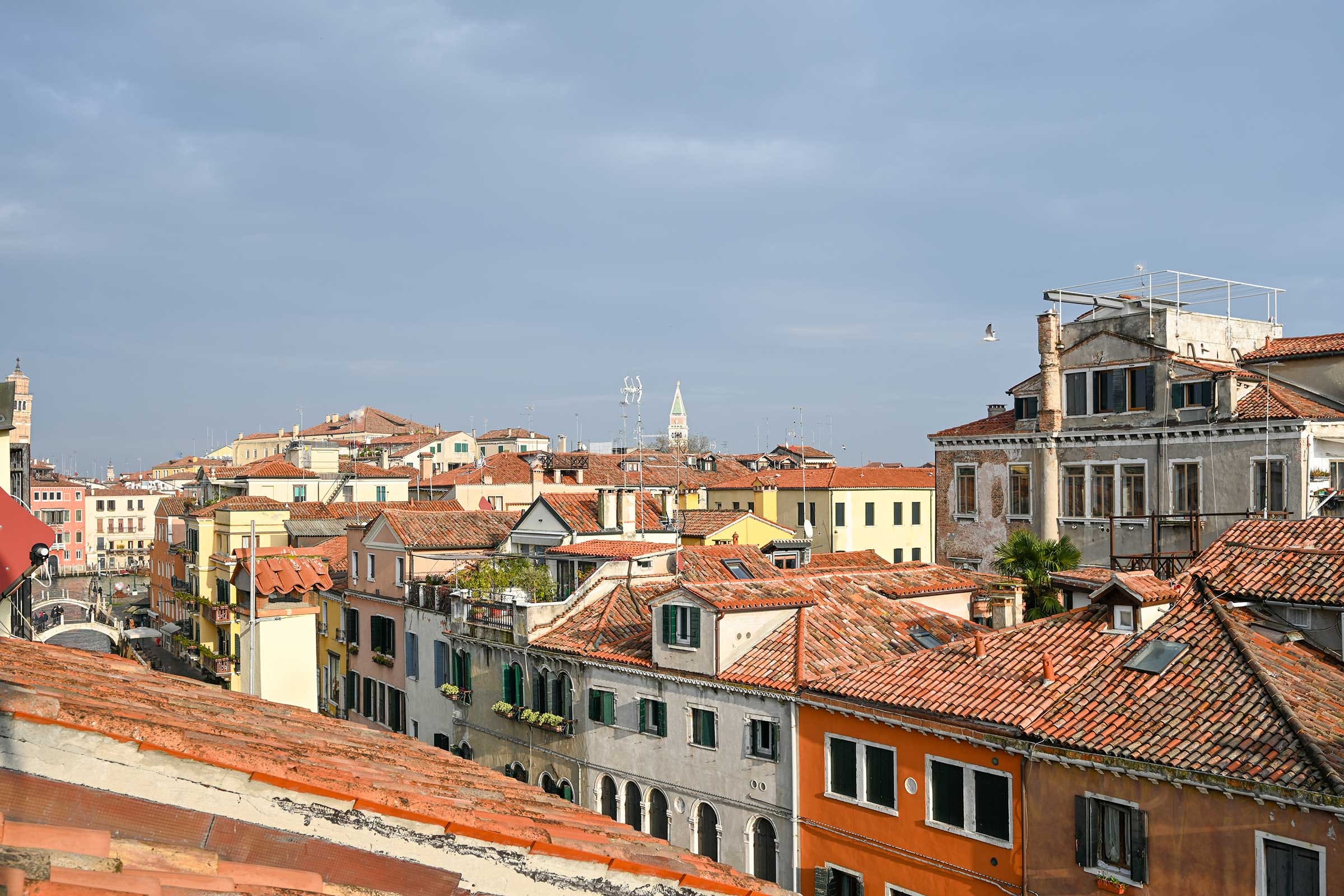Palazzo Zattere Dorsoduro Dorsoduro 4: Stunning 3-Bedroom Luxury Penthouse with Canal Views, Venice