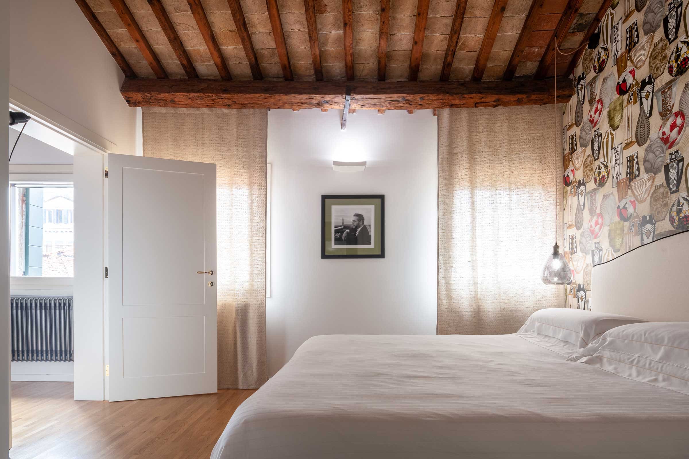Palazzo Zattere Dorsoduro Dorsoduro 4: Stunning 3-Bedroom Luxury Penthouse with Canal Views, Venice