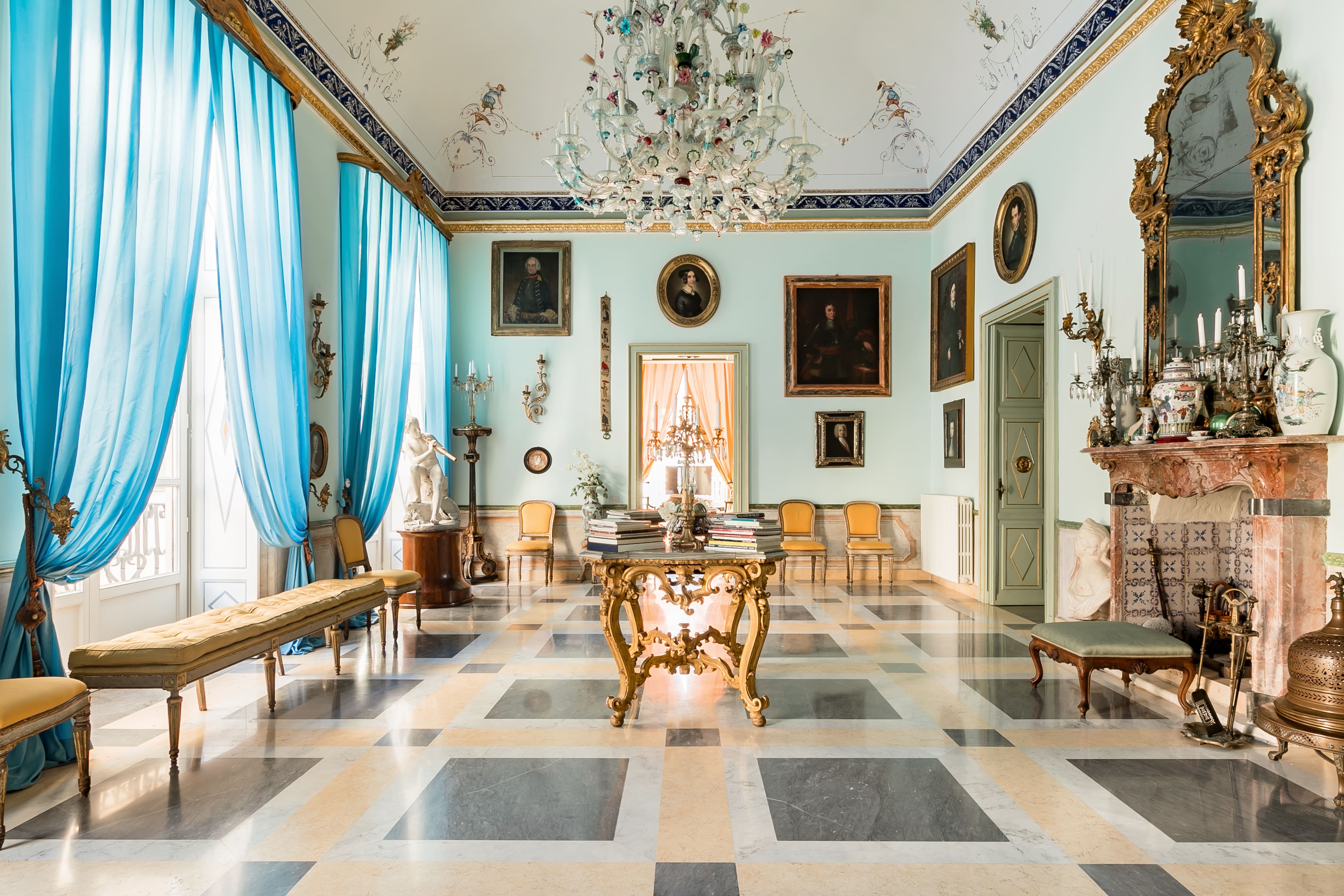 Palazzo Zisa Palermo: Elegant 4-Bedroom Apartment with Historic Charm, Palermo