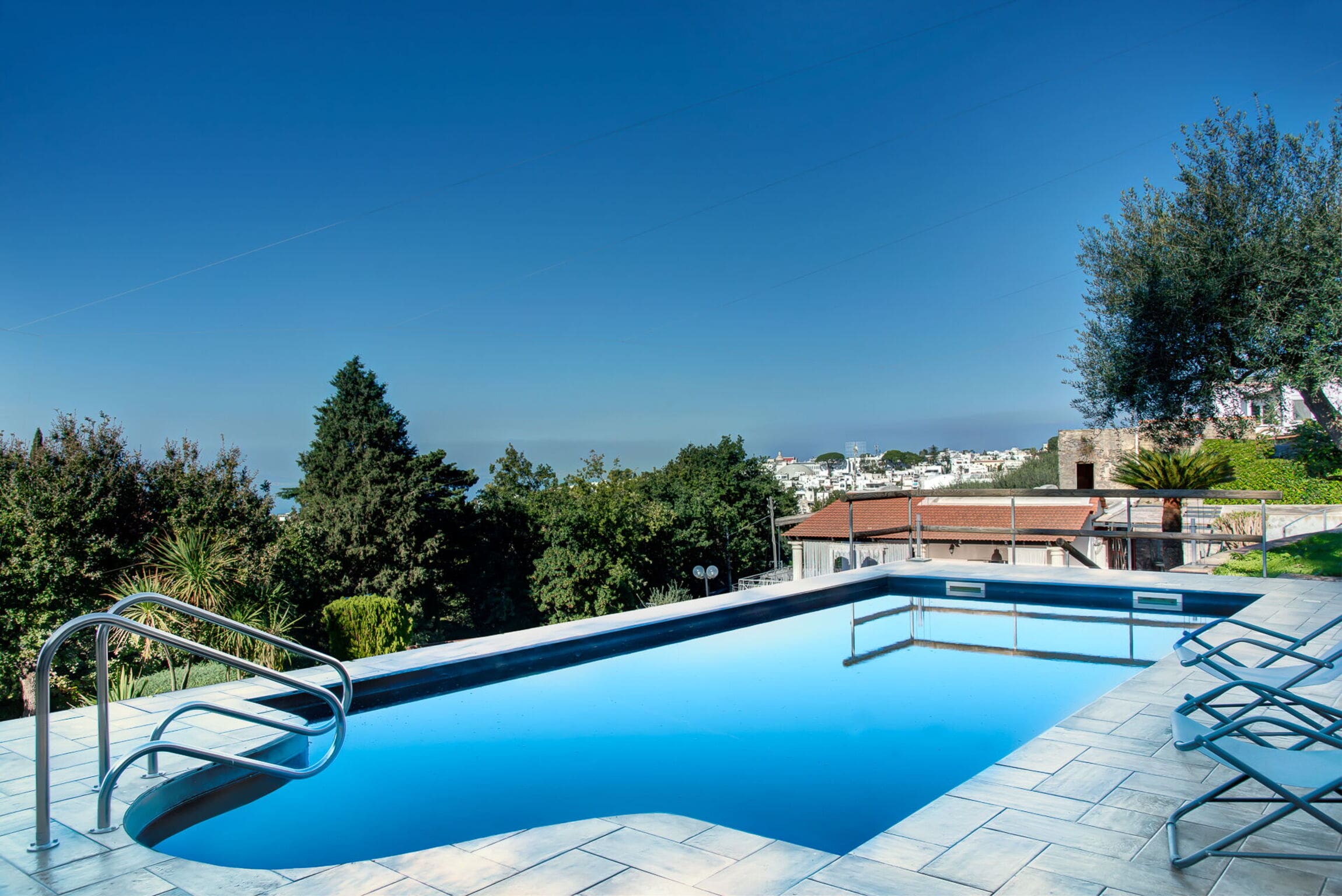 Poggio del Mare: Stylish 3-Bedroom Apartment with Seaview and Pool, Sorrento