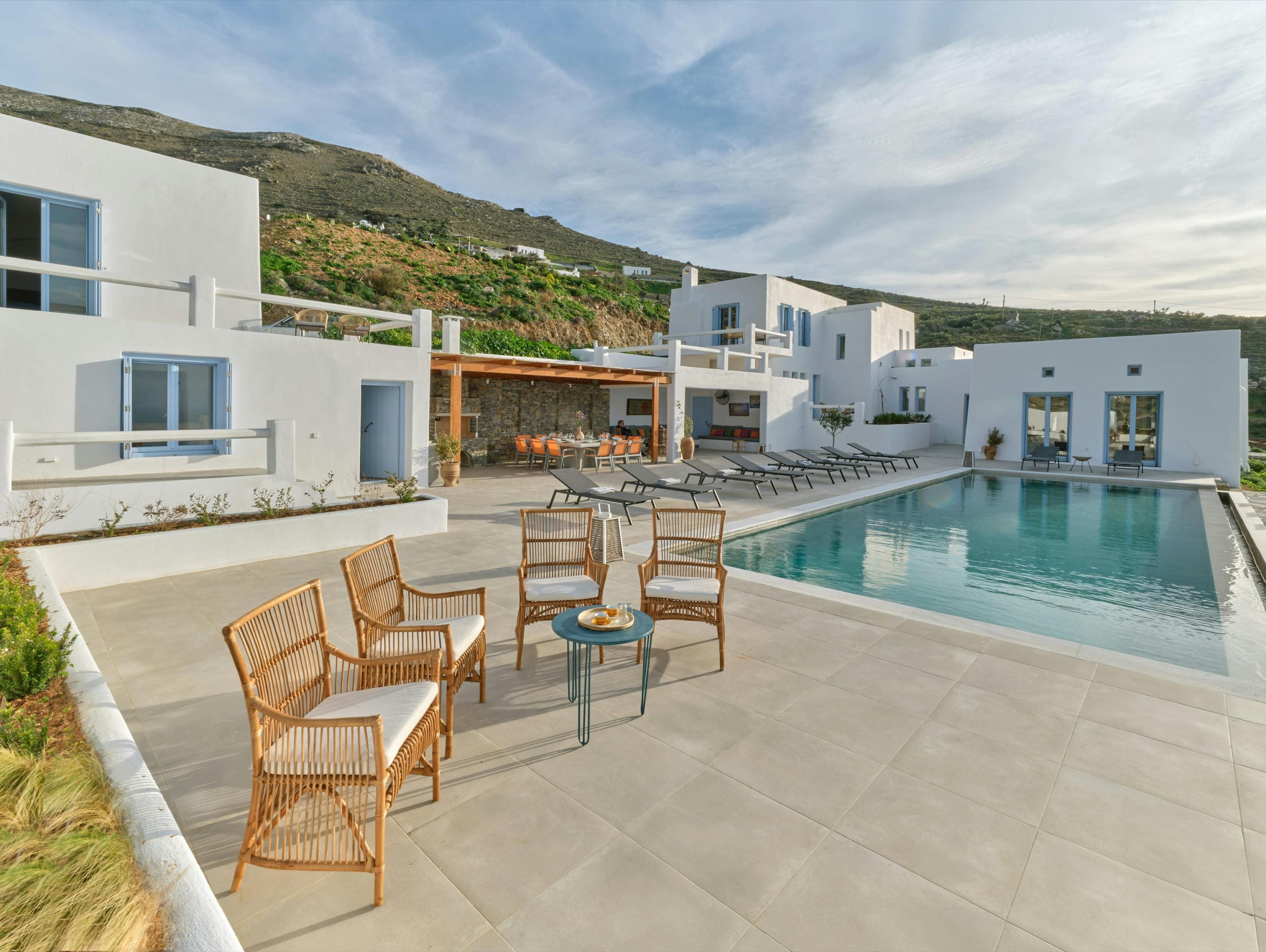 Pyrgos Akadimia: Spacious 6-Bedroom Luxury Villa with Sea View, Paros