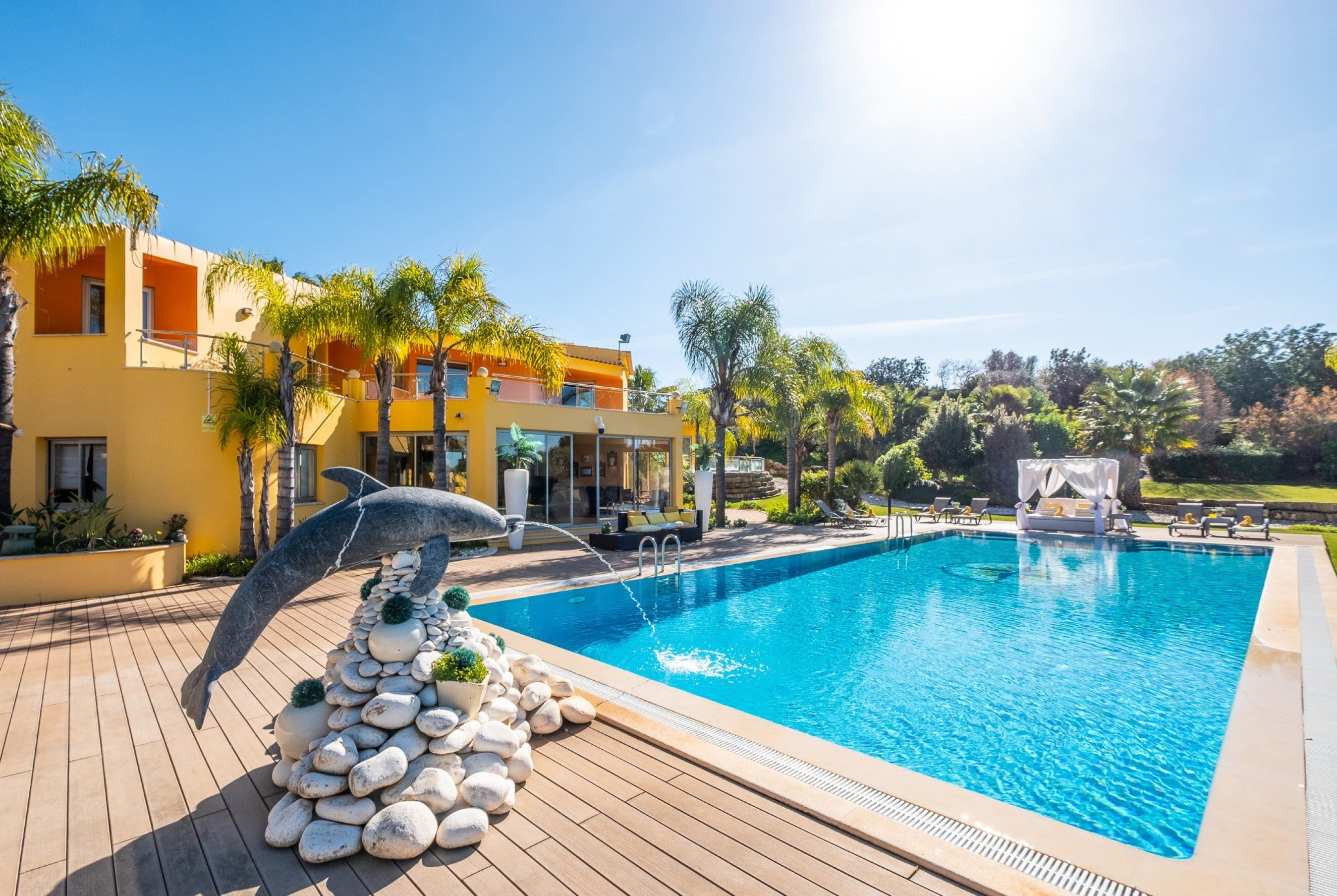 Quinta Albufeira Guia: Spacious 7-Bedroom Luxury Villa with Pool and Ocean Views, Algarve
