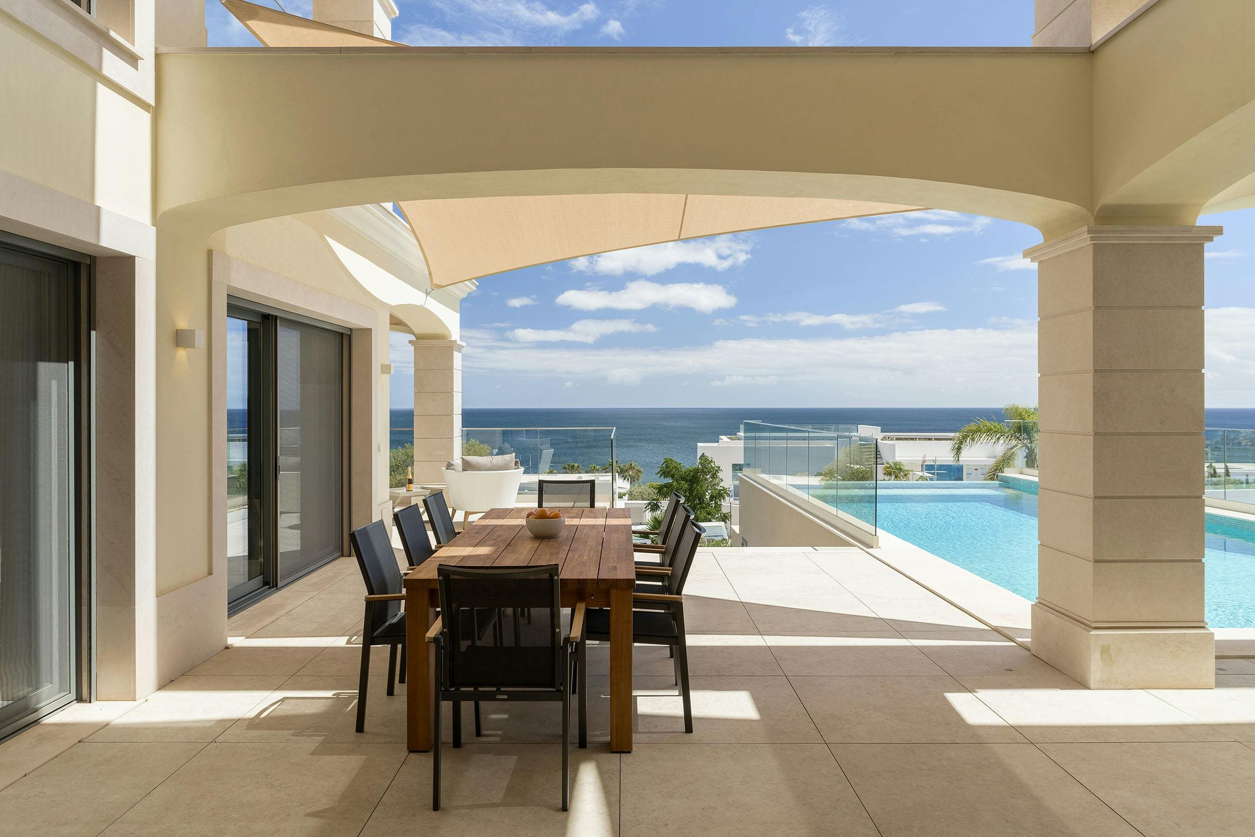 Quinta Barlavento Lagos: Luxury 4-Bedroom Villa with Seaview and Tennis Court, Algarve