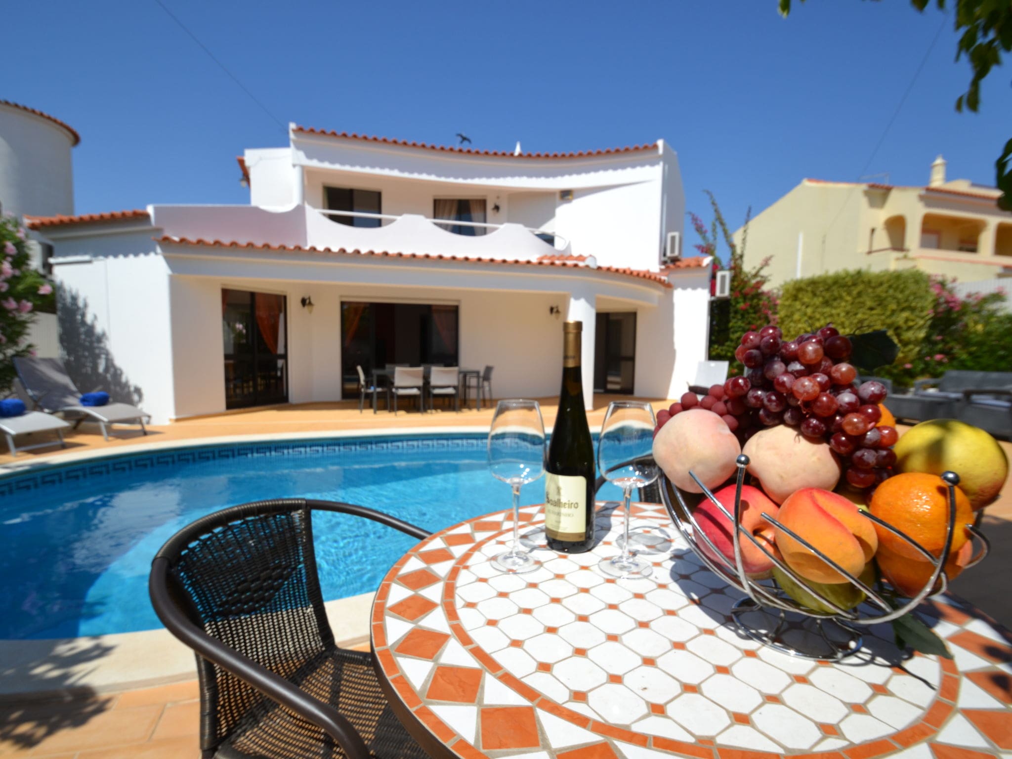 Quinta Barrocal Gale: Luxury 3-Bedroom Villa with Private Pool and Modern Amenities in Gale Portugal