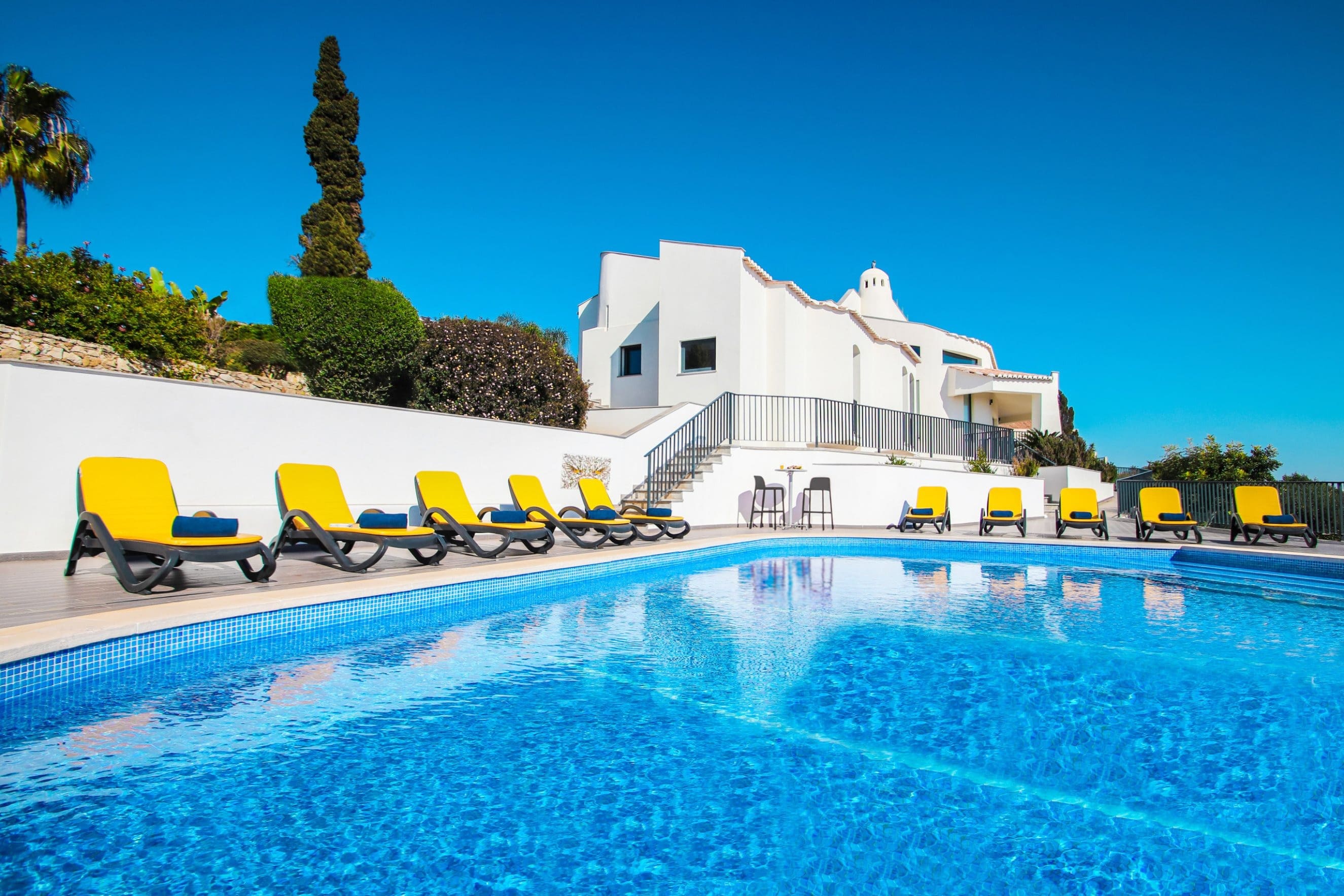 Quinta Figueira Albufeira: Spacious 5-Bedroom Apartment with Seaviews and Pool, Albufeira