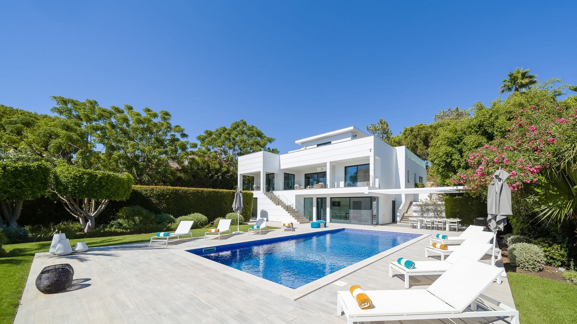 Quinta Jacarandá Quinta do Lago: Luxury 4-Bedroom Villa with Pool and Seaview, Algarve