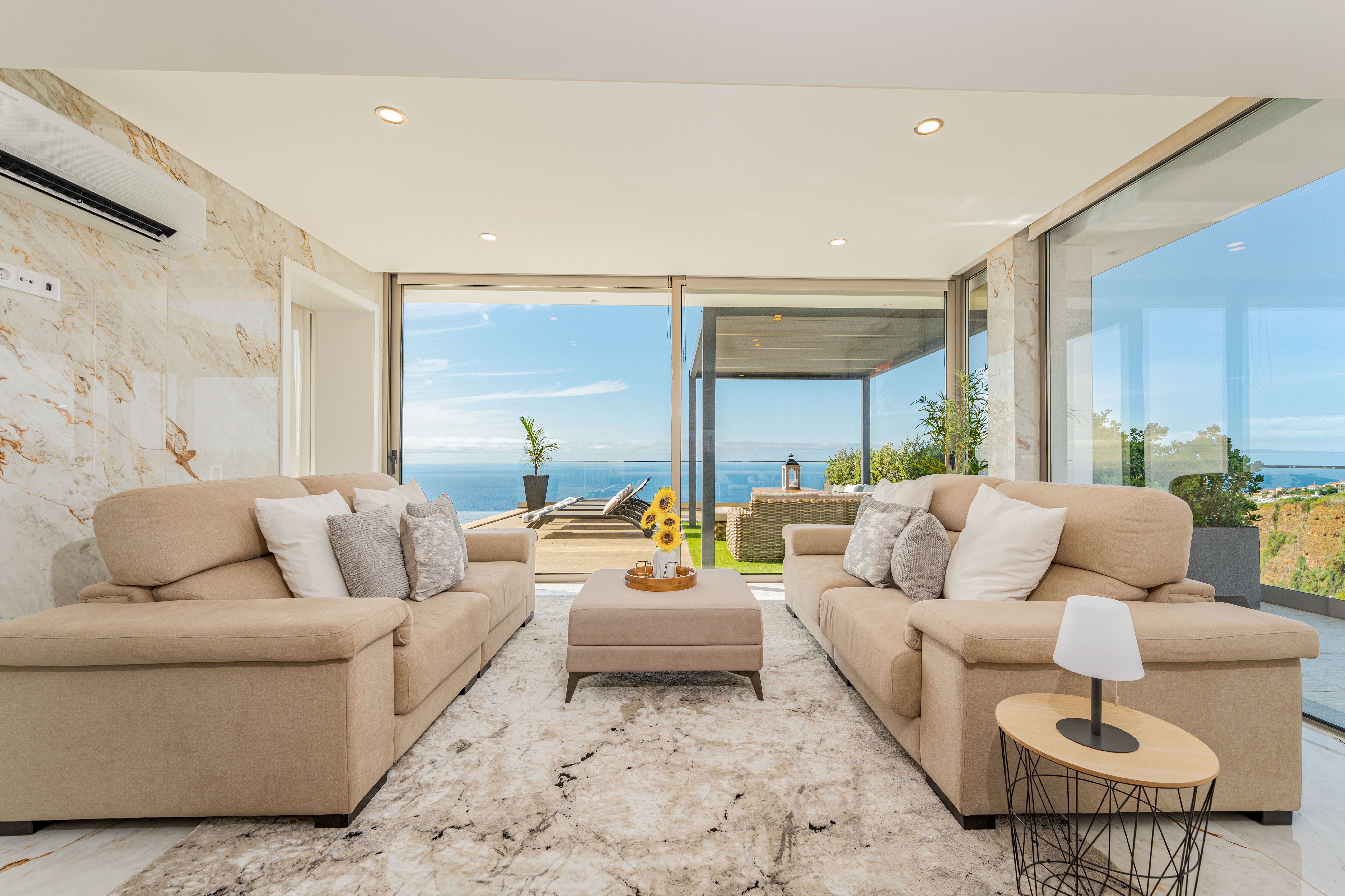 Quinta Laurisilva Ponta do Sol: Luxury 3-Bedroom Villa with Infinity Pool and Sea Views, Ponta do Sol