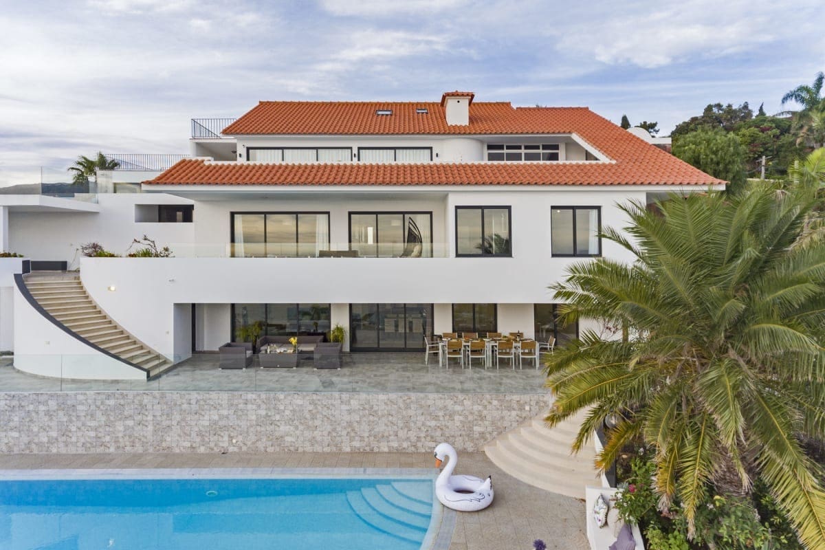 Quinta Laurissilva Funchal: Luxury 5-Bedroom Apartment with Seaview and Pool, Madeira