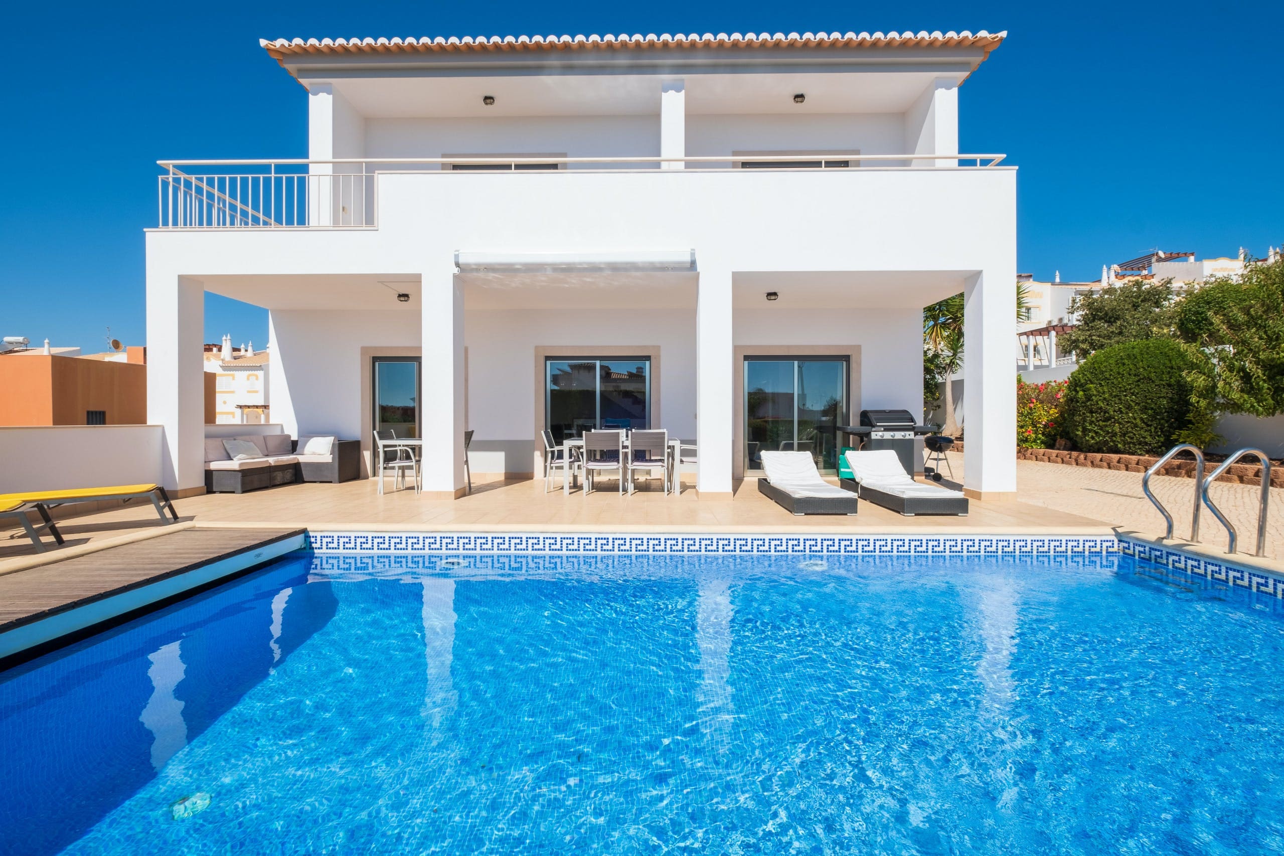 Quinta Medronheiro Lagos: Exquisite 2-Bedroom Villa with Seaview and Pool, Lagos Algarve