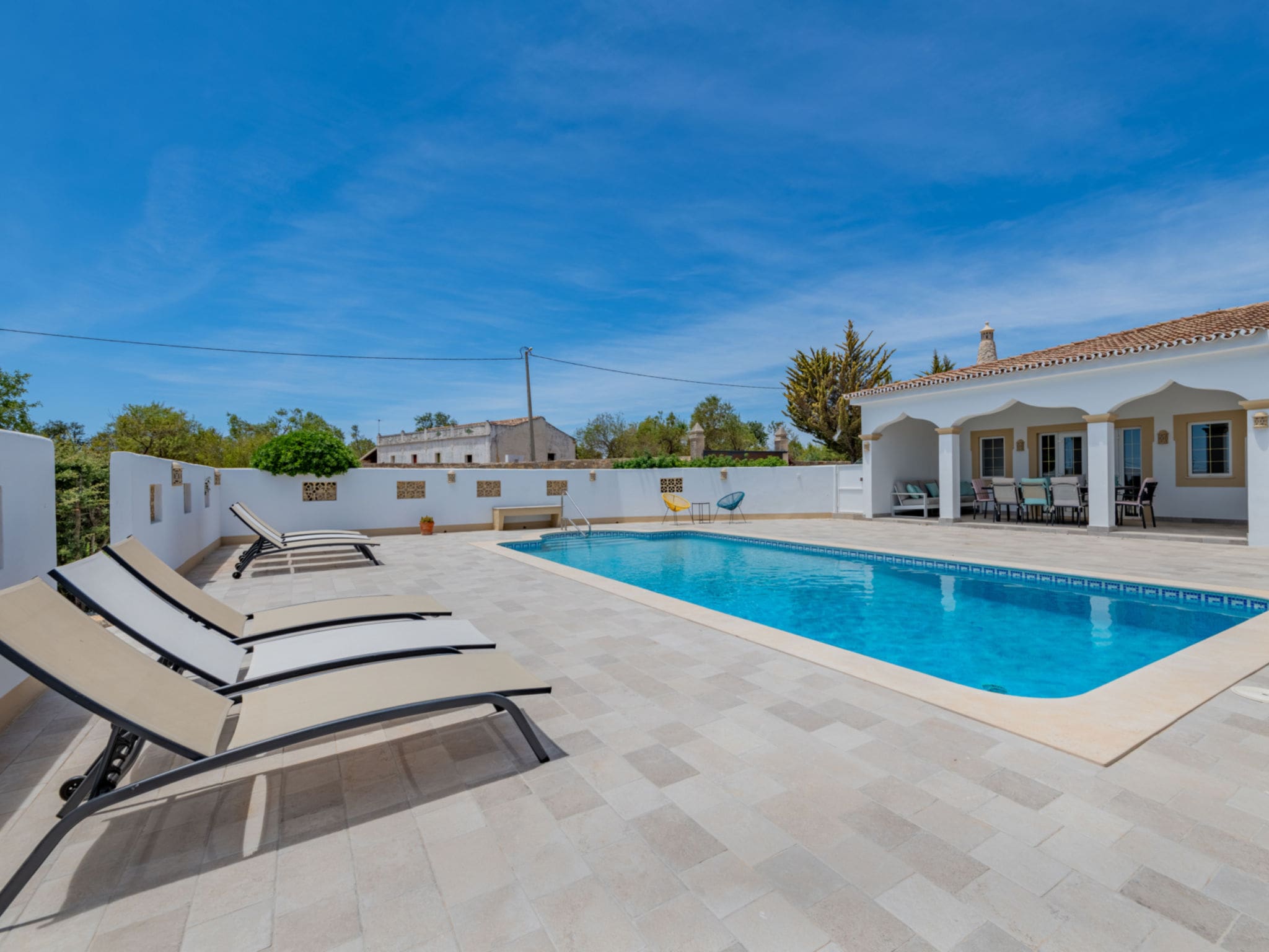 Quinta Medronheiro Paderne: Luxury 4-Bedroom Villa with Private Pool and Gardens in Paderne Algarve