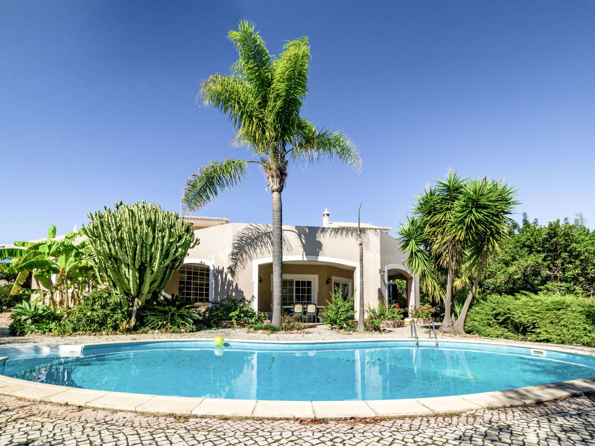 Quinta Medronho Silves: Stunning 4-Bedroom Detached Villa with Private Pool and Gardens in Historic Silves Portugal