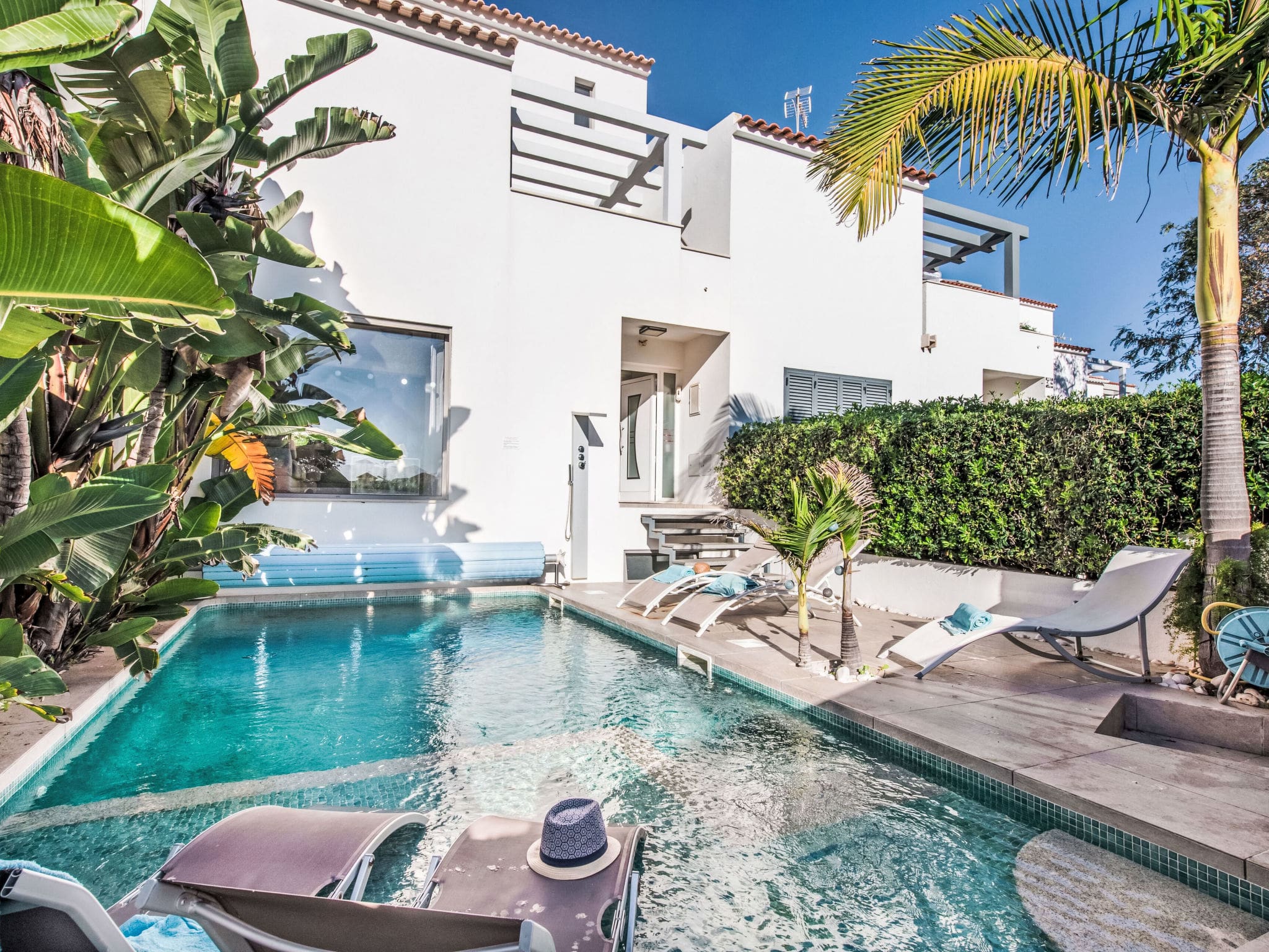 Quinta Medronho Vilamoura: Spacious 5-Bedroom Terraced Villa with Private Pool and Air Conditioning in Portugal Algarve