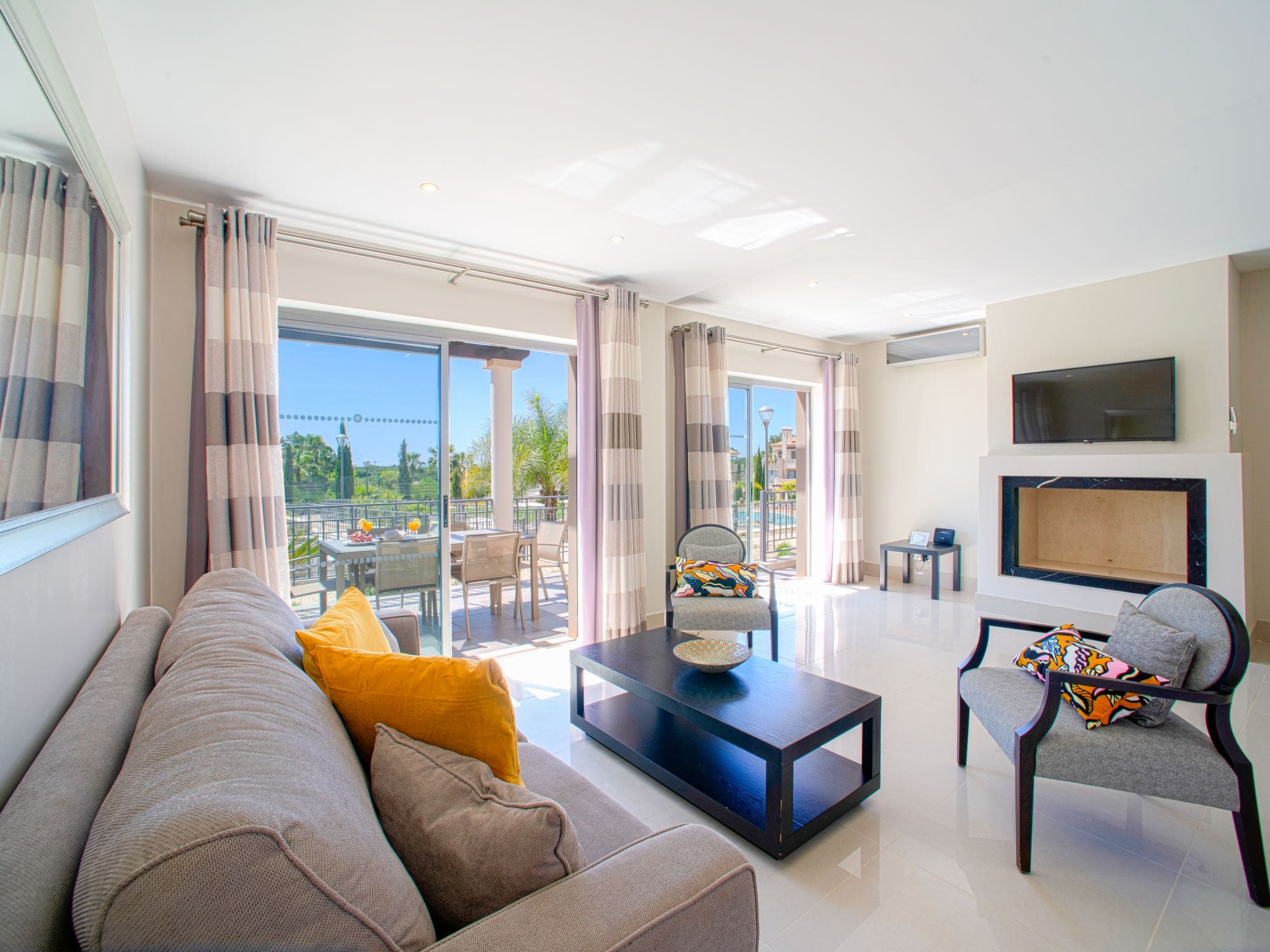 Quinta Montado Vilamoura: Modern 2-Bedroom Apartment with Pool Access and Golf Course Views in Resort Setting
