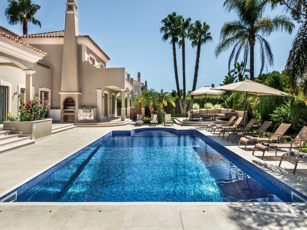 Quinta Pinhal Quarteira: Spacious 5-Bedroom Apartment with Seaviews and Pool, Quarteira