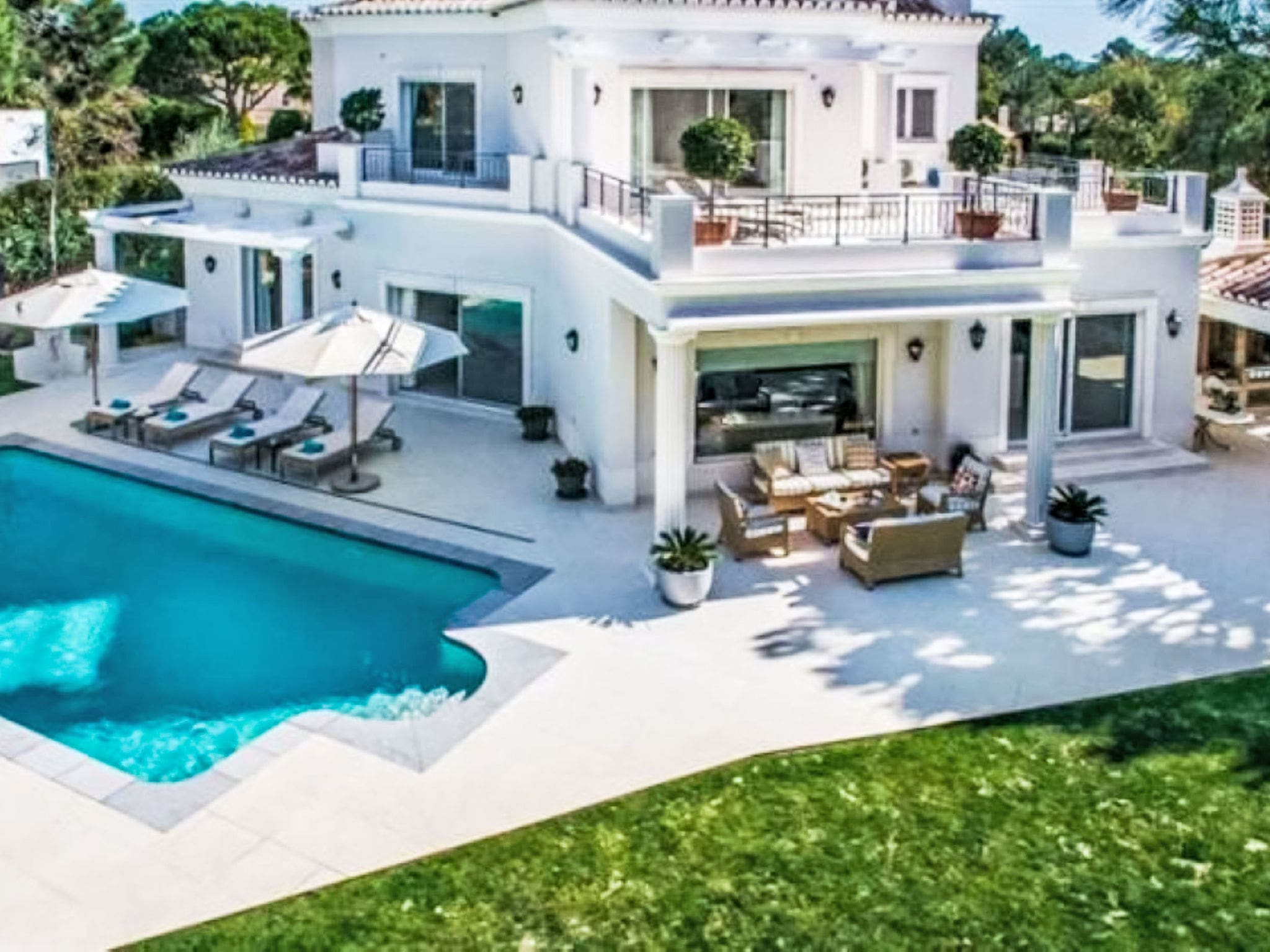 Quinta Pinheiro Quinta Do Lago: Spectacular 5-Bedroom Luxury Villa with Private Pool and Golf Course Access in Portugal