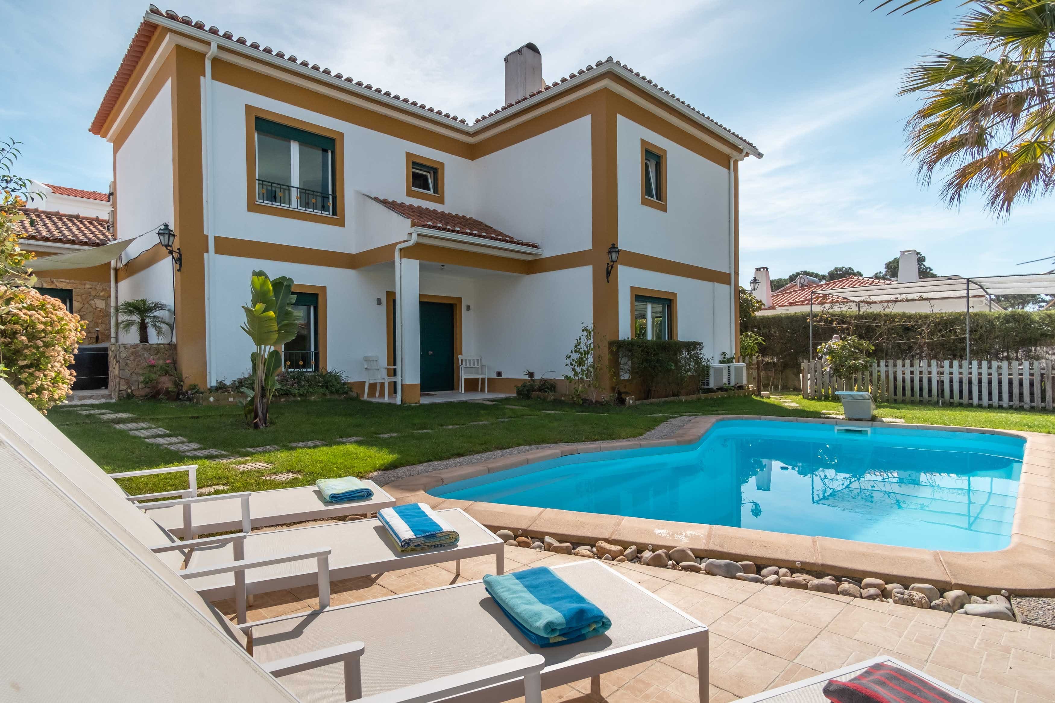 Quinta Serra Sesimbra: Luxurious 5-Bedroom Apartment with Pool and Seaview, Sesimbra