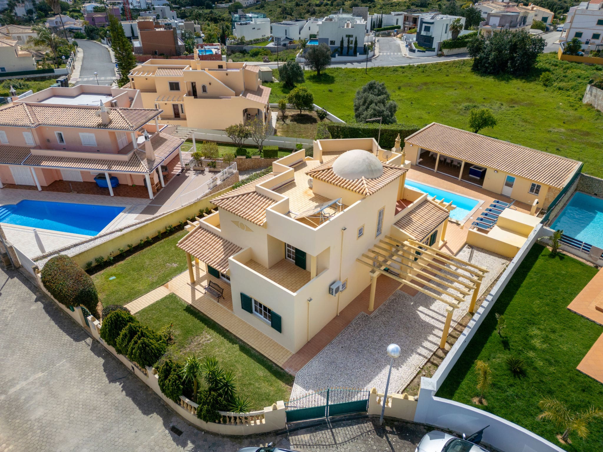 Quinta Sobral Armação: Spectacular 6-Bedroom Family Villa with Private Pool Near Armação de Pêra Beach