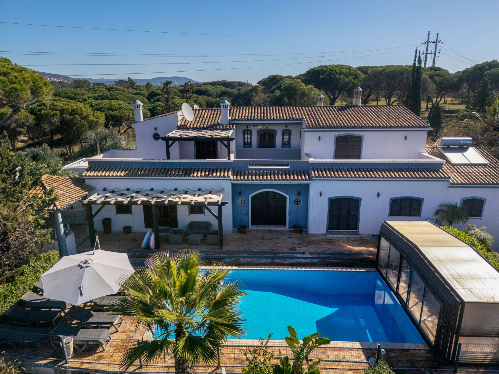 Quinta Sobreiro Vilamoura: Elegant Five-Bedroom Portuguese Villa with Private Pool and Billiards in Premium Resort Location