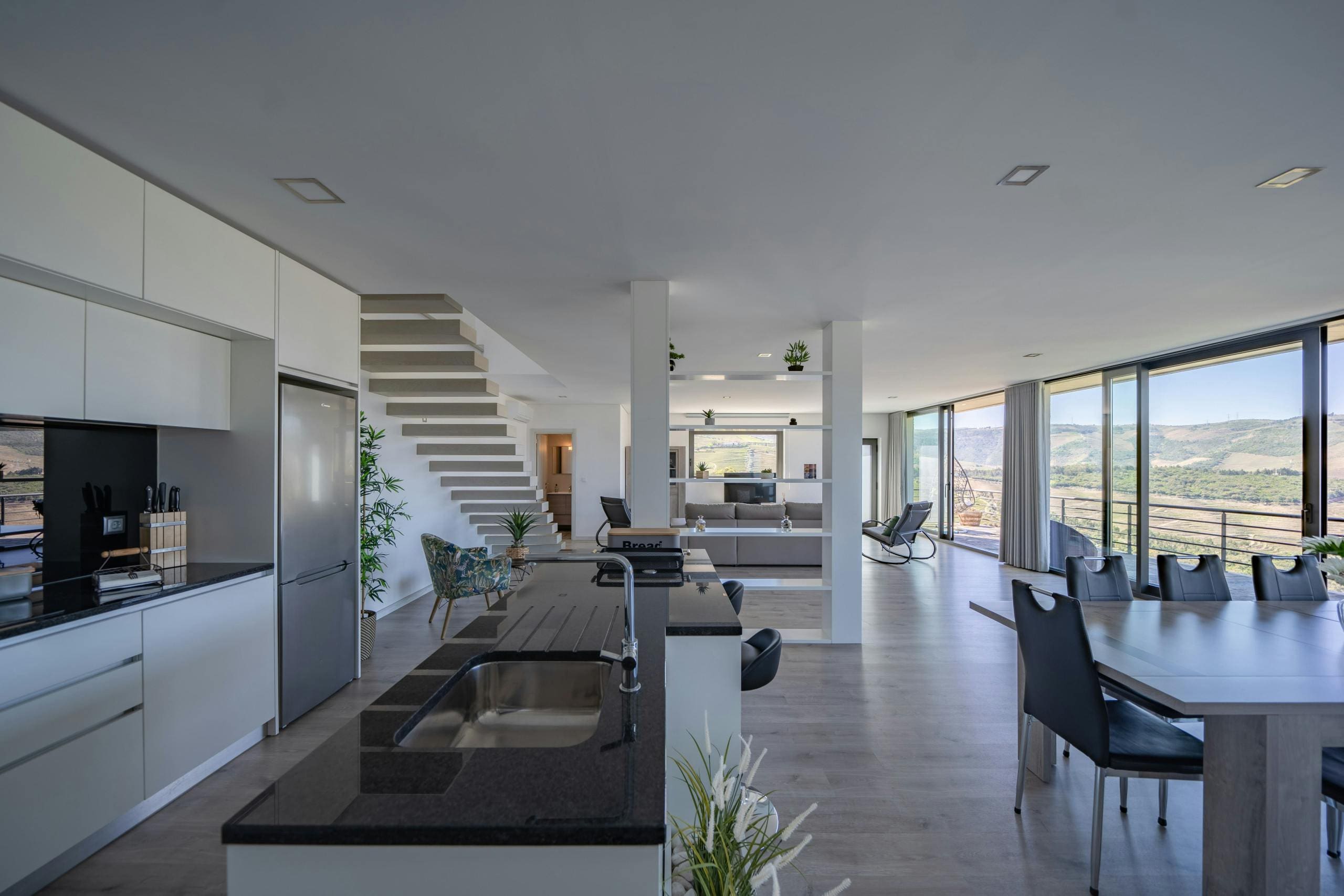 Quinta Socalcos Douro: Luxury 3-Bedroom Villa with Pool and Vineyard Views, Douro Valley