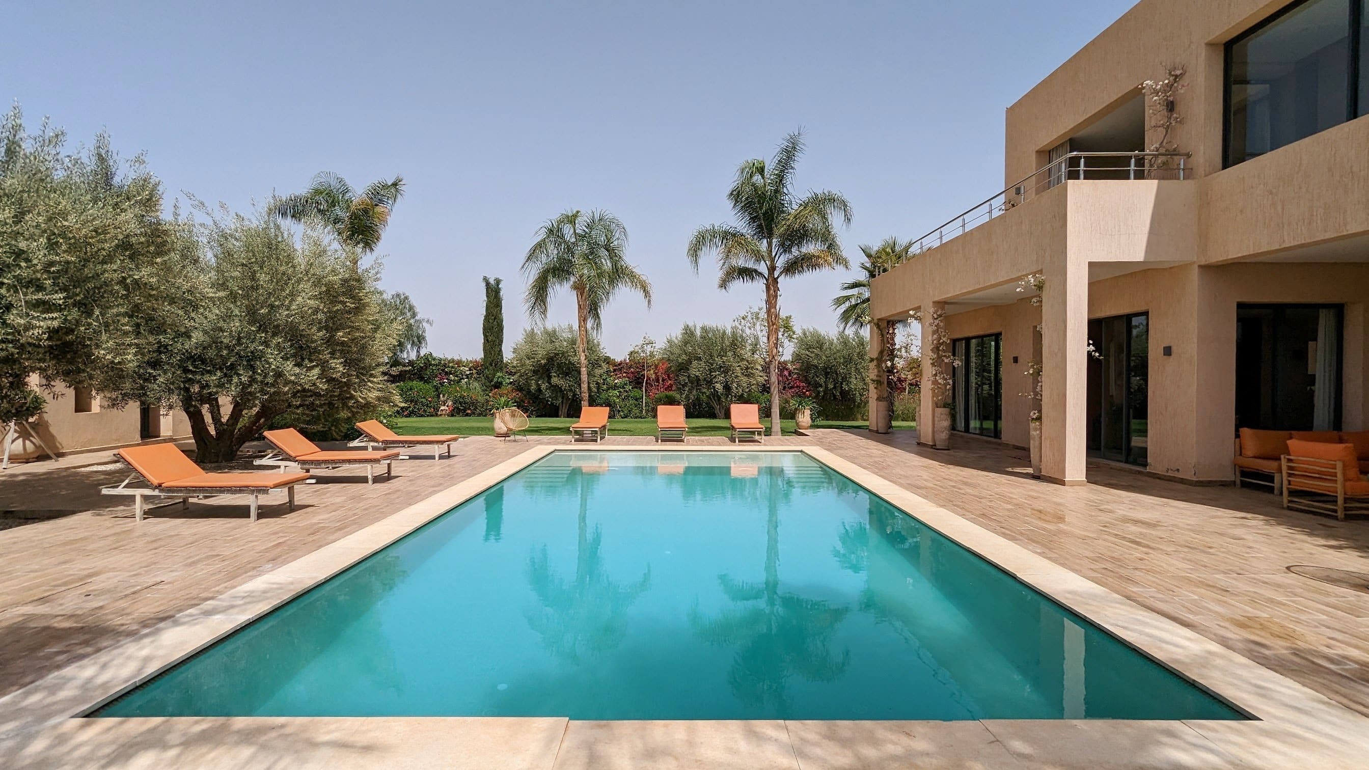 Riad Al Jawhara: 7-Bedroom Luxury Villa with Atlas Mountain Views and Pool, Marrakech