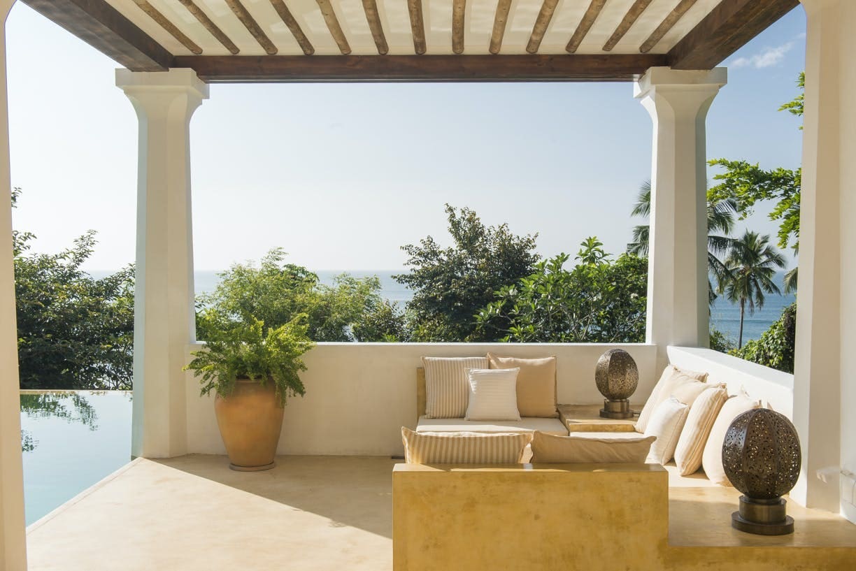 Sarasaviya Villa: Stunning Beachfront Luxury Villa Rental in Sri Lanka with Infinity Pool