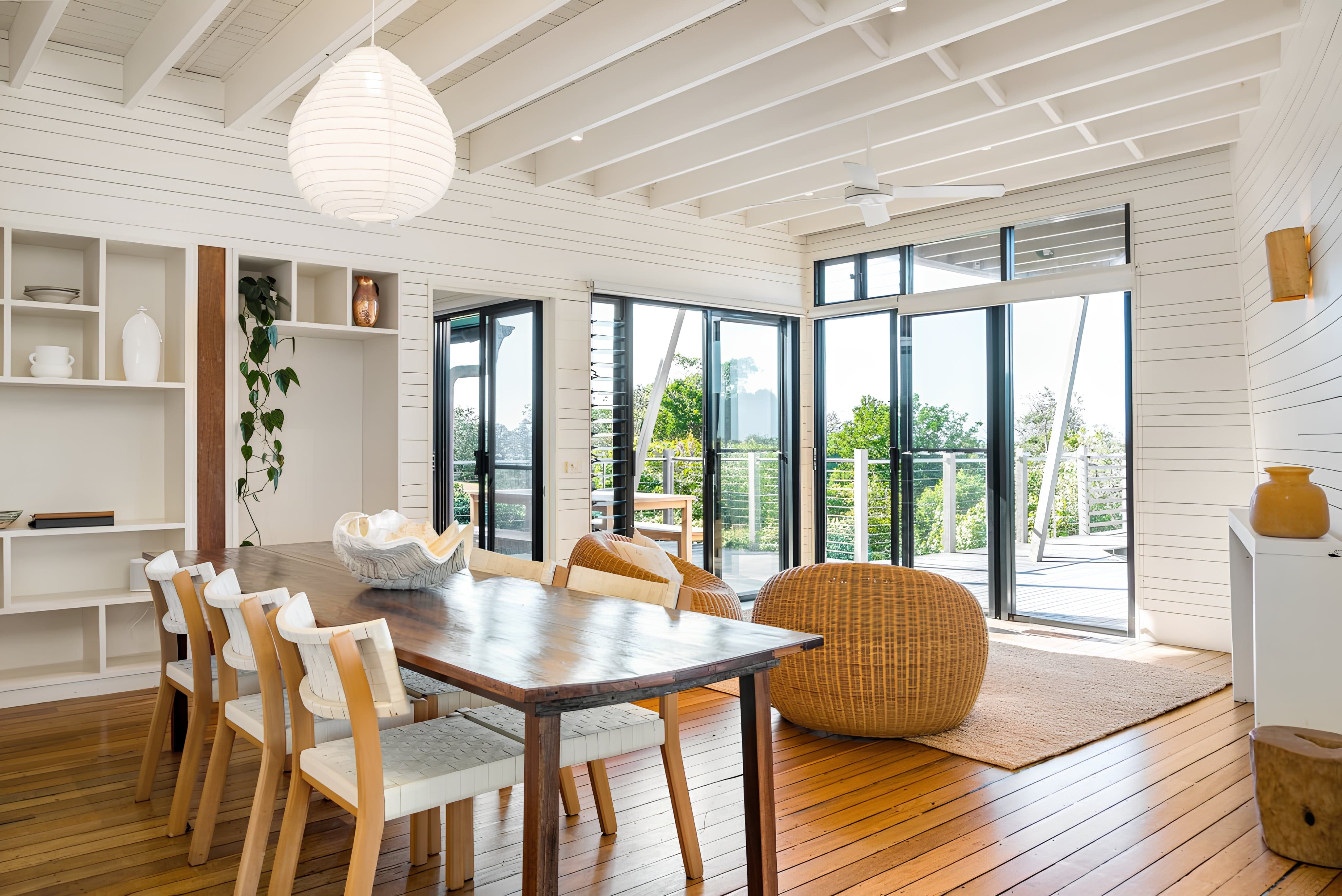 Seaview Sanctuary Australia: Stunning 3-Bedroom Apartment with Sea Views, New South Wales