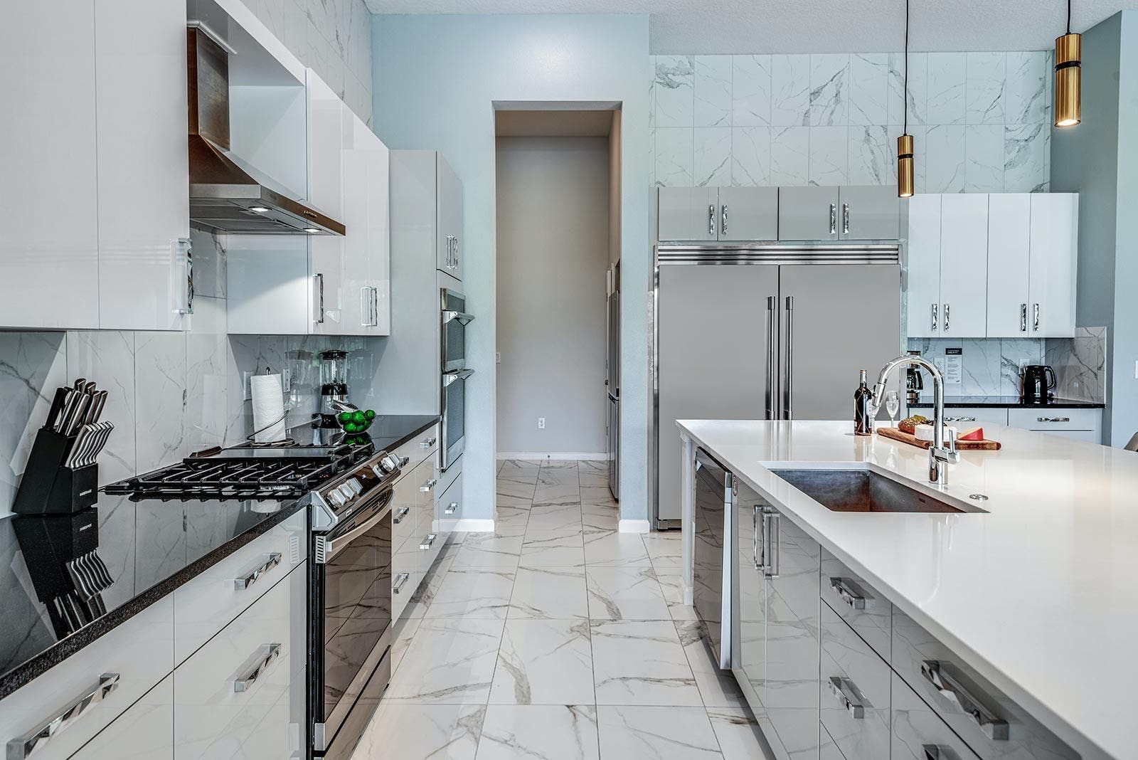 Sunshine Manor Resort: Spectacular 11-Bedroom Resort Villa Rental Florida with Private Pool and Cinema