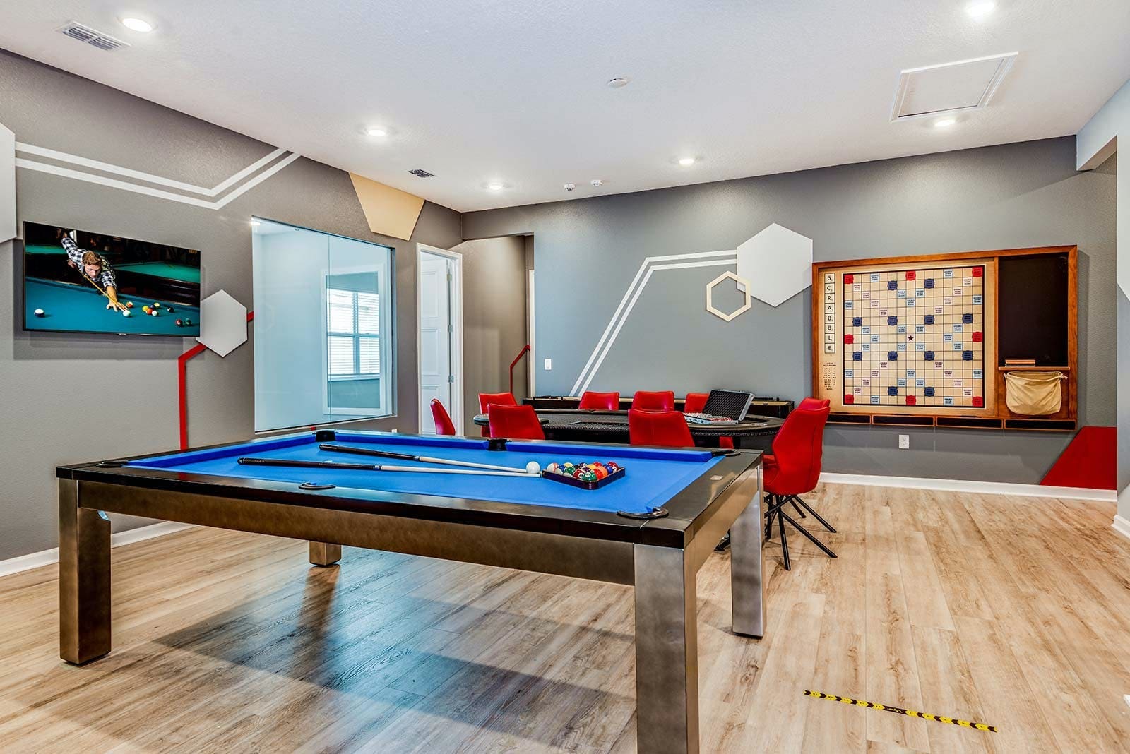 Sunshine Manor Resort: Spectacular 11-Bedroom Resort Villa Rental Florida with Private Pool and Cinema