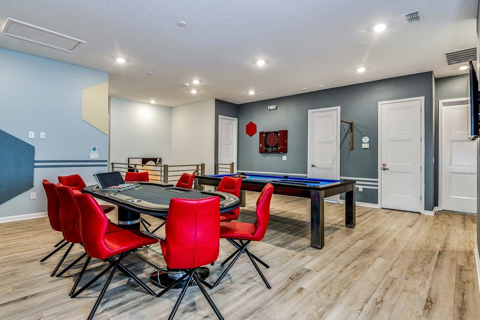 Sunshine Manor Resort: Spectacular 11-Bedroom Resort Villa Rental Florida with Private Pool and Cinema