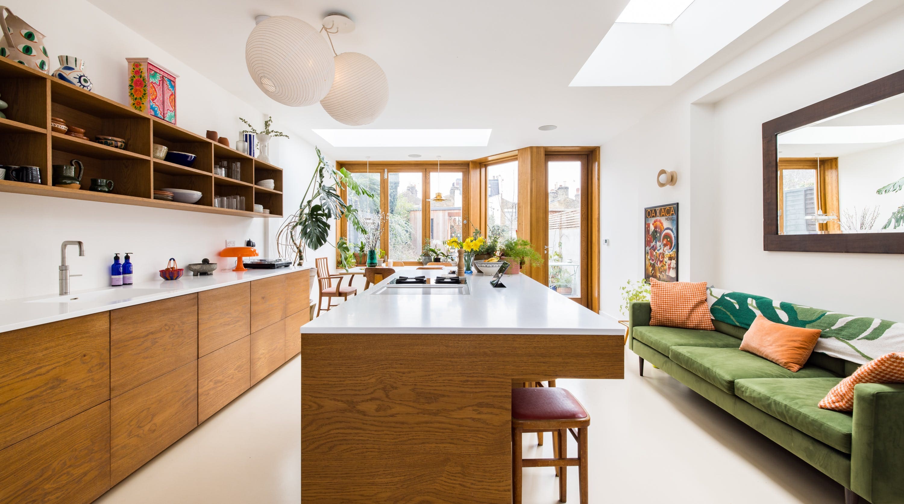 The Victorian Terrace: Award-Winning 4-Bedroom Victorian House with Designer Interiors, Hackney London