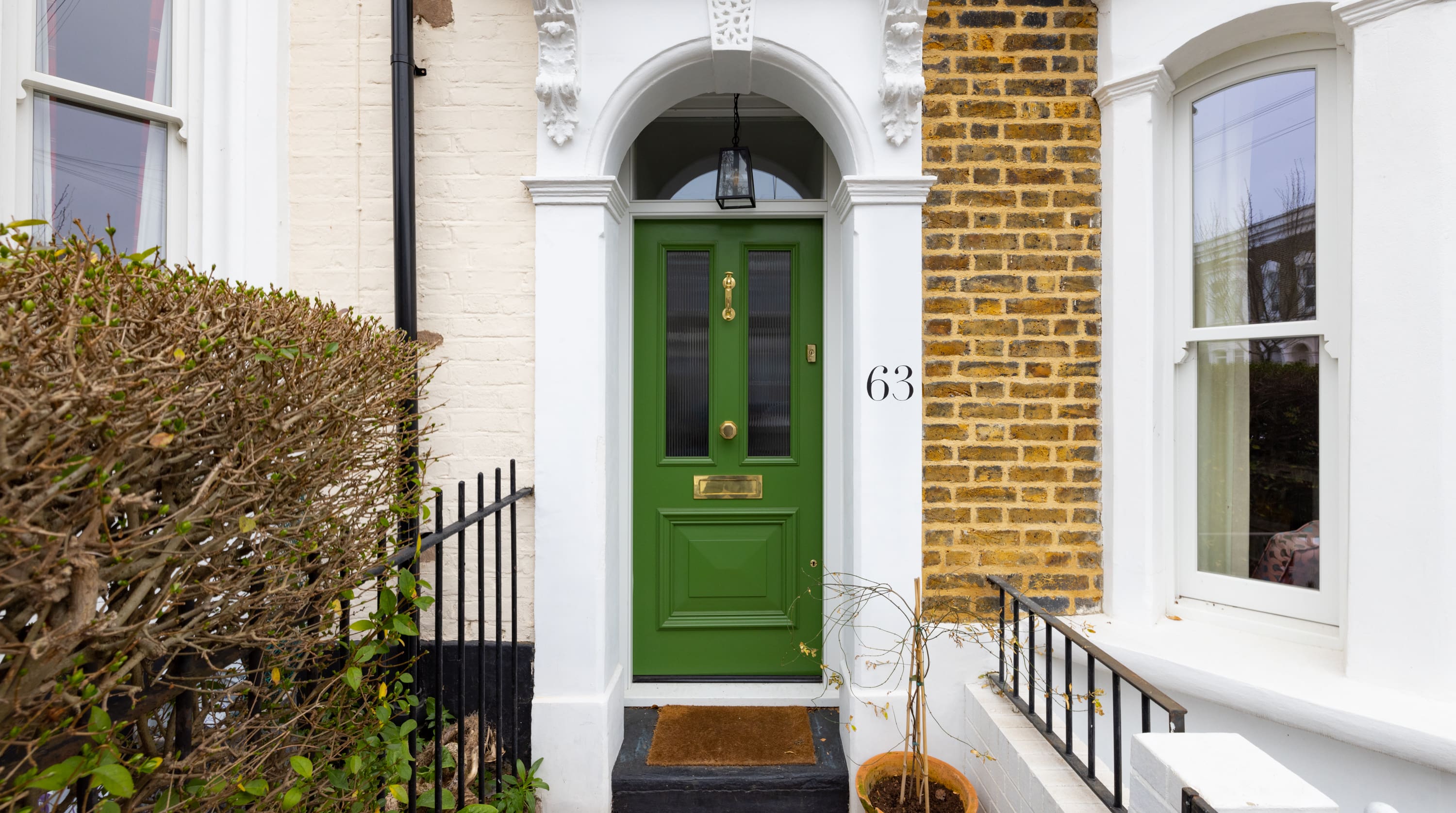 The Victorian Terrace: Award-Winning 4-Bedroom Victorian House with Designer Interiors, Hackney London