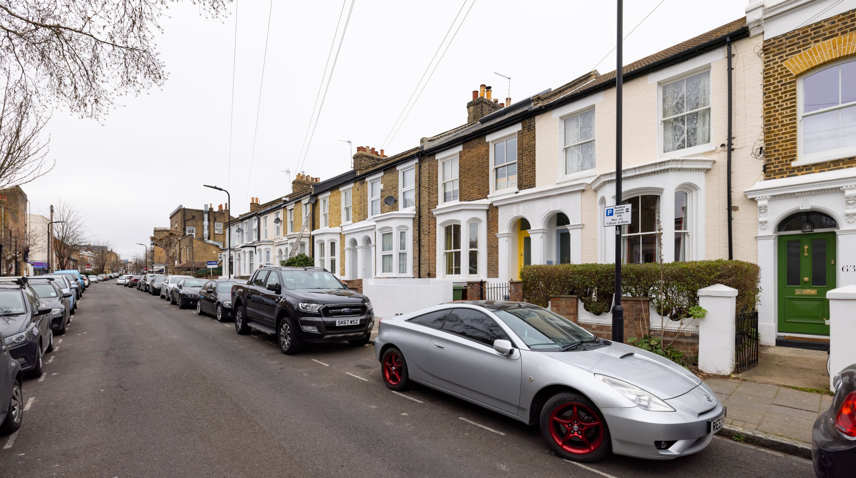 The Victorian Terrace: Award-Winning 4-Bedroom Victorian House with Designer Interiors, Hackney London