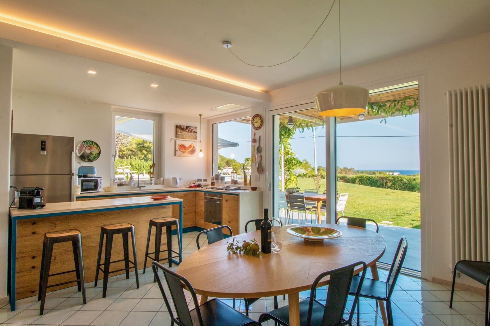 Trullo Gelsi Monopoli: Spacious 5-Bedroom Apartment with Seaview and Pool, Monopoli