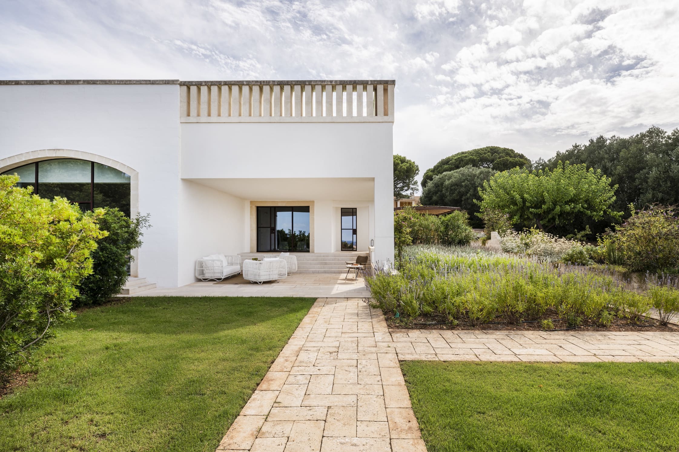 Trullo Ginepro Monopoli: Luxury 5-Bedroom Villa with Seaview and Pool, Monopoli